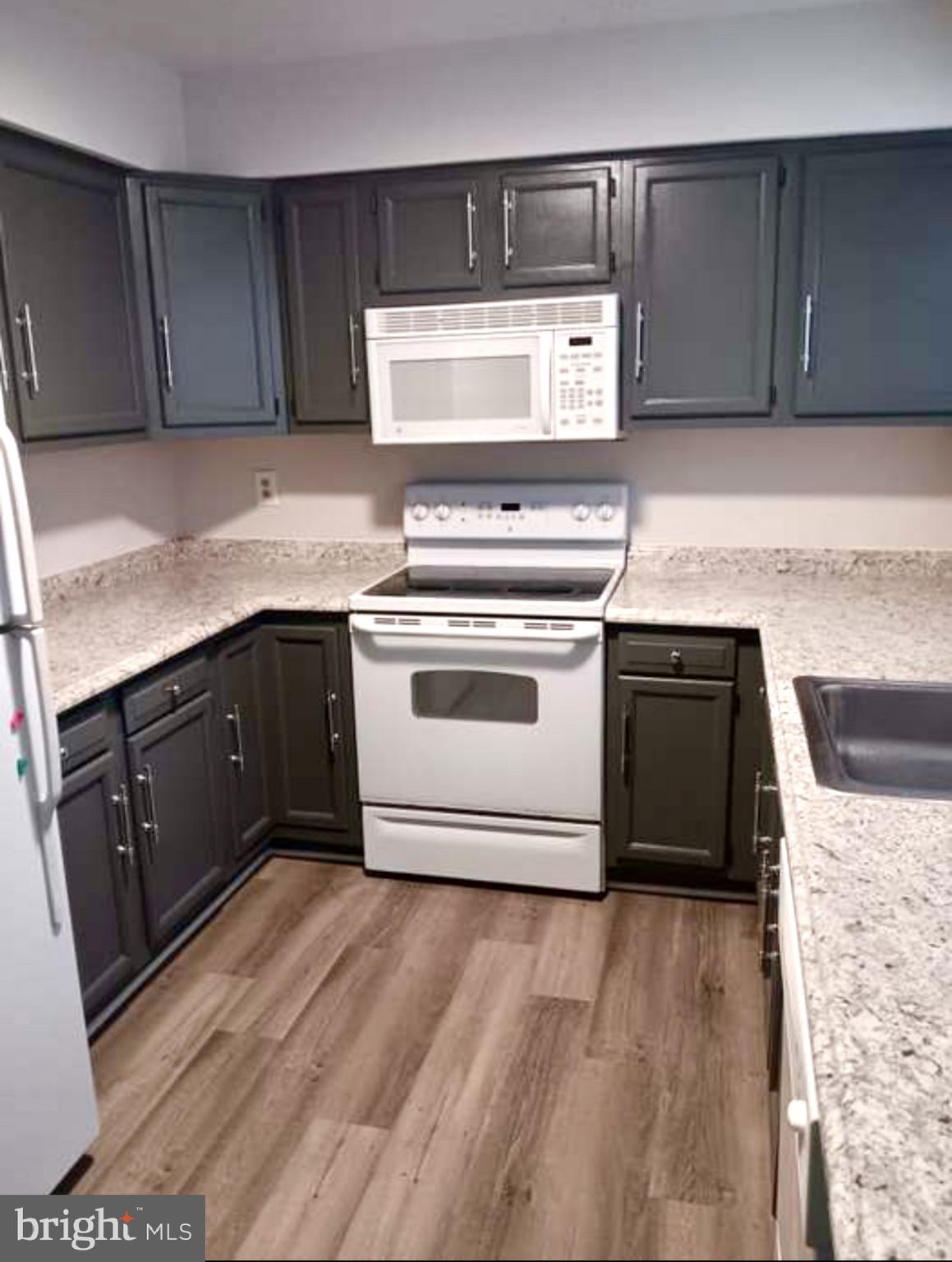 CABIN CREEKWOOD - Residential Lease