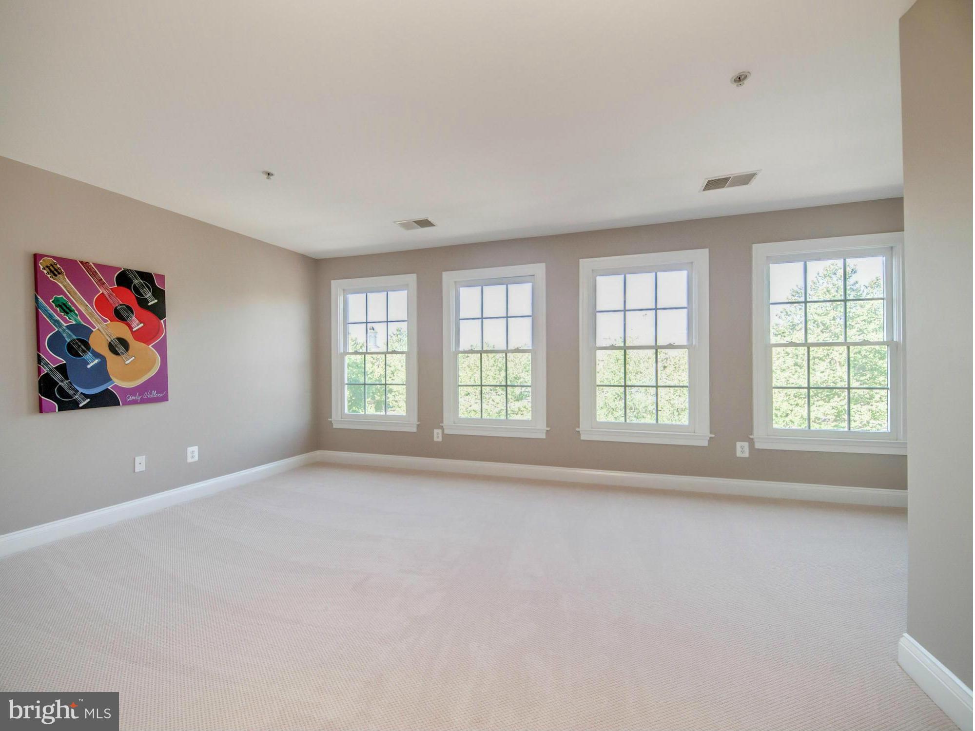 CAMERON STATION - Residential