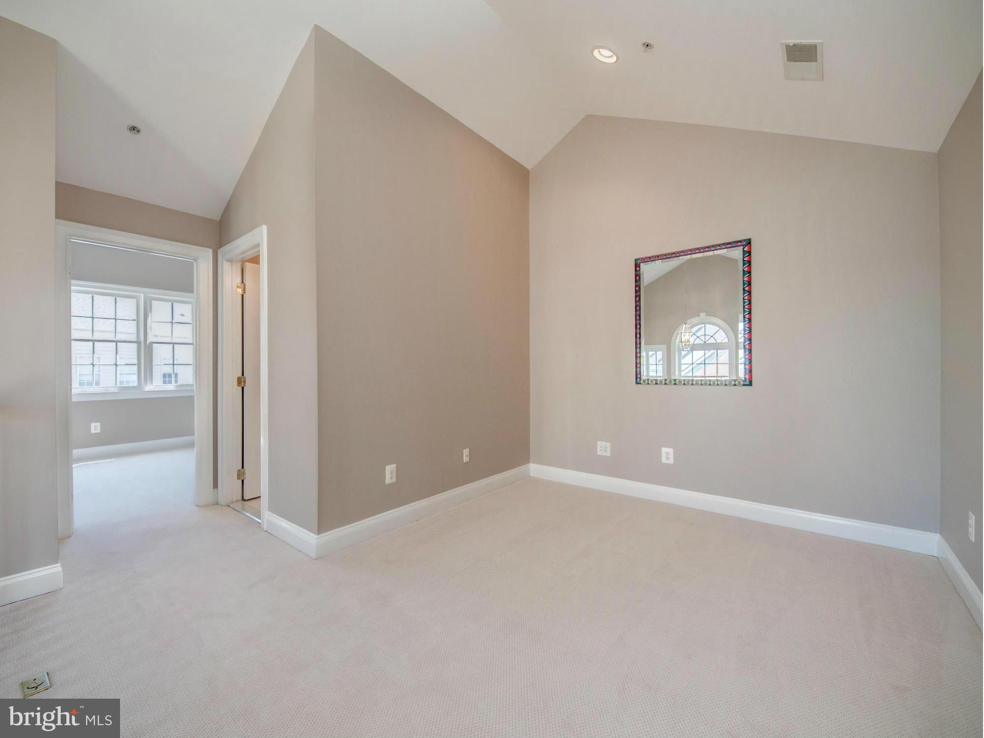 CAMERON STATION - Residential