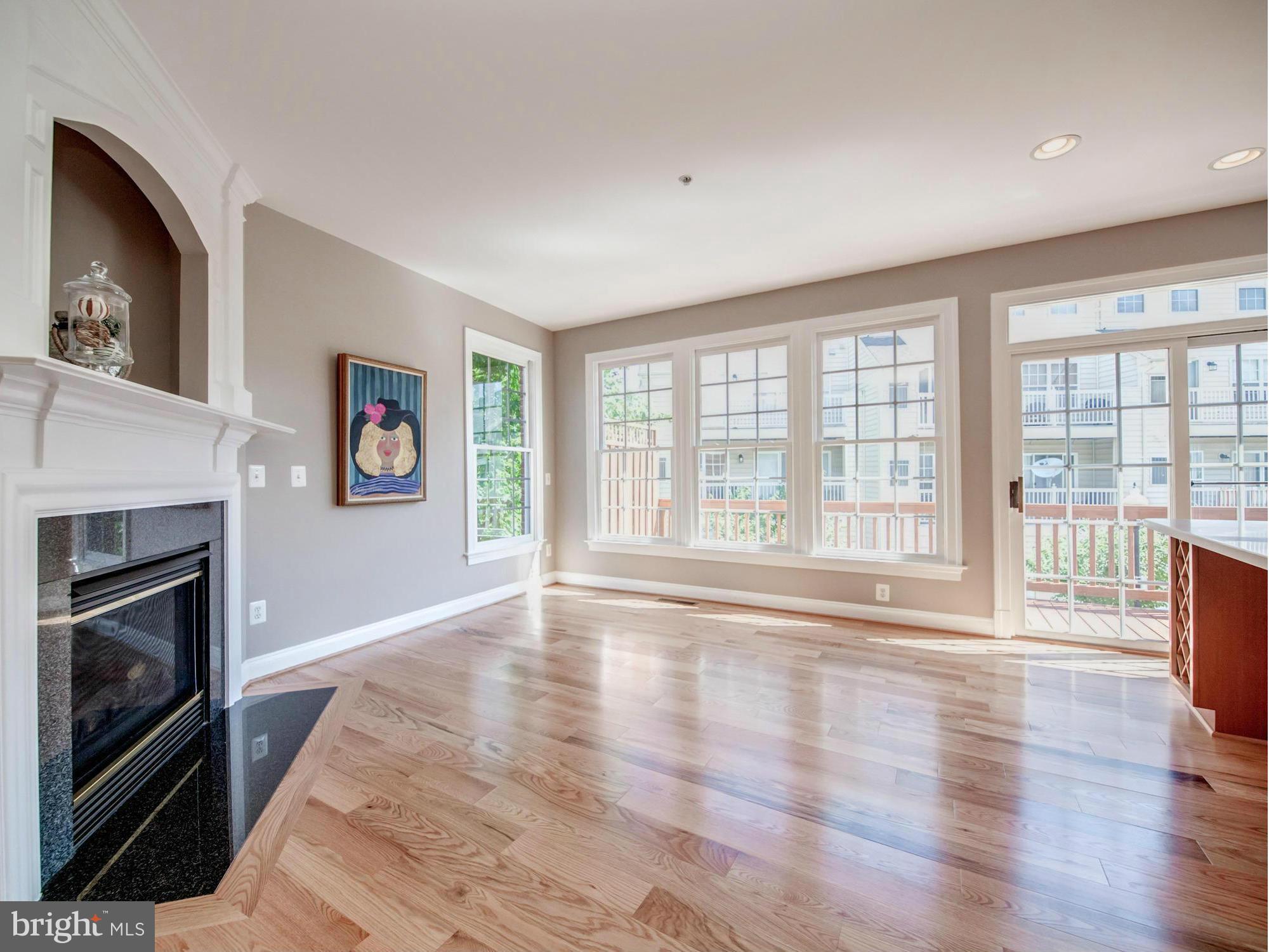 CAMERON STATION - Residential