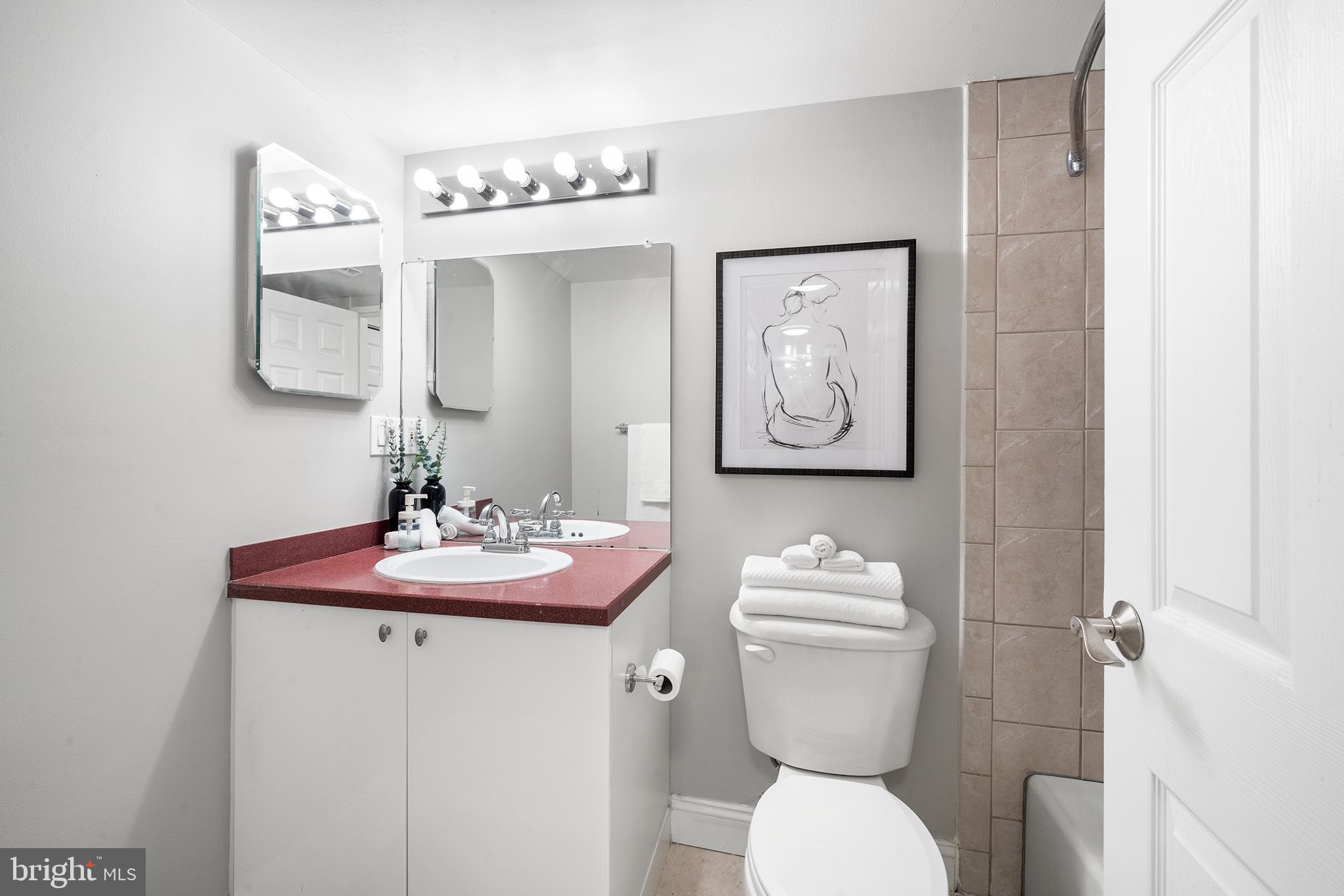 ART MUSEUM AREA - Residential