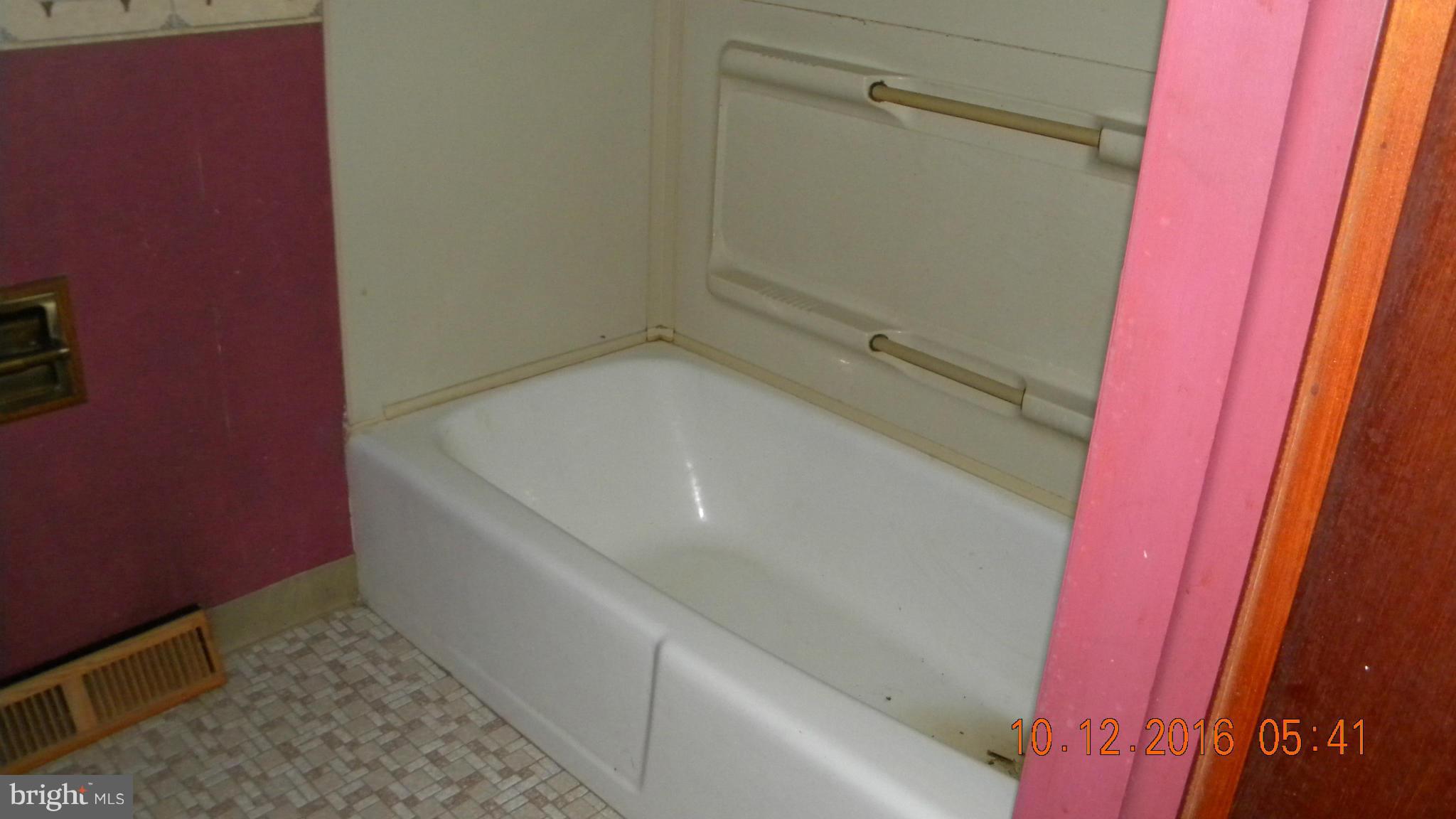 HAMPSTEAD - Residential