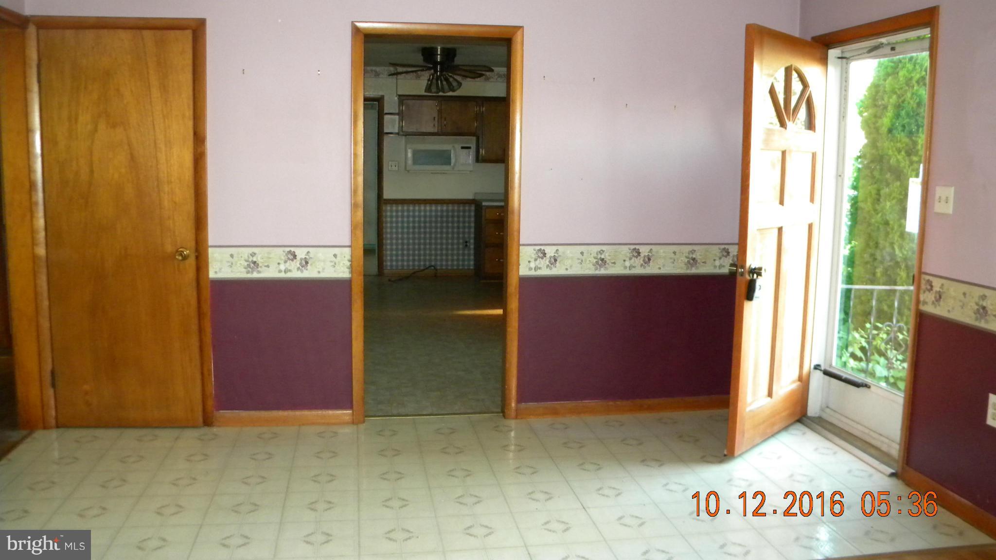 HAMPSTEAD - Residential