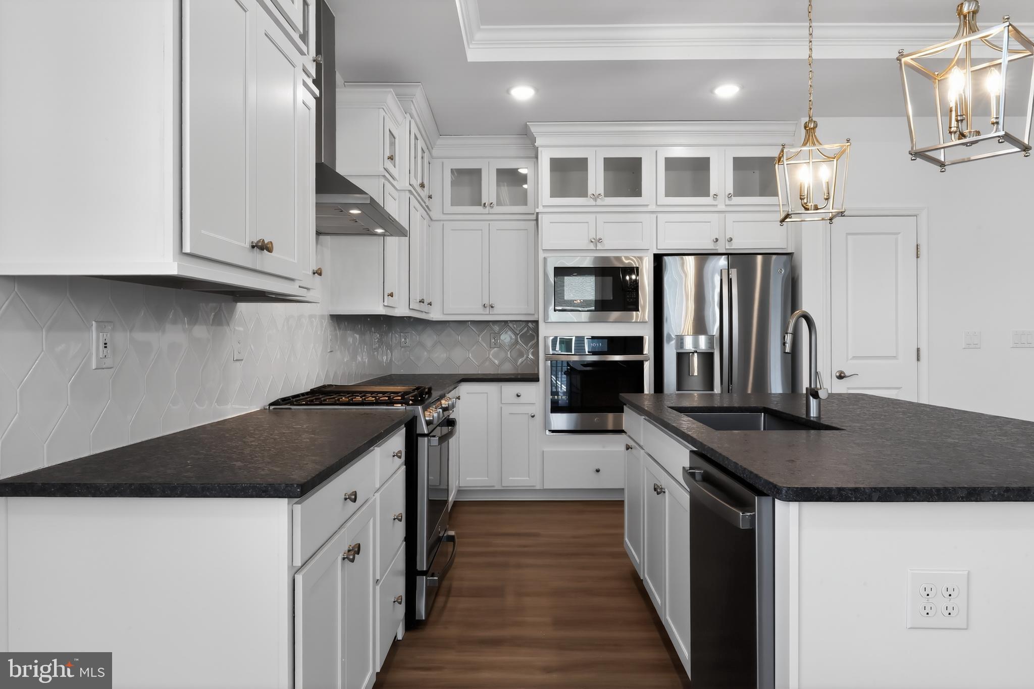 FOUR SEASONS AT HATTERAS HILLS - Residential