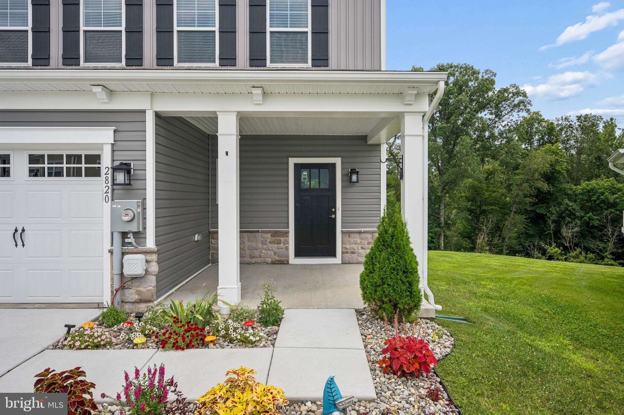 2820 TOWN VIEW CIRCLE