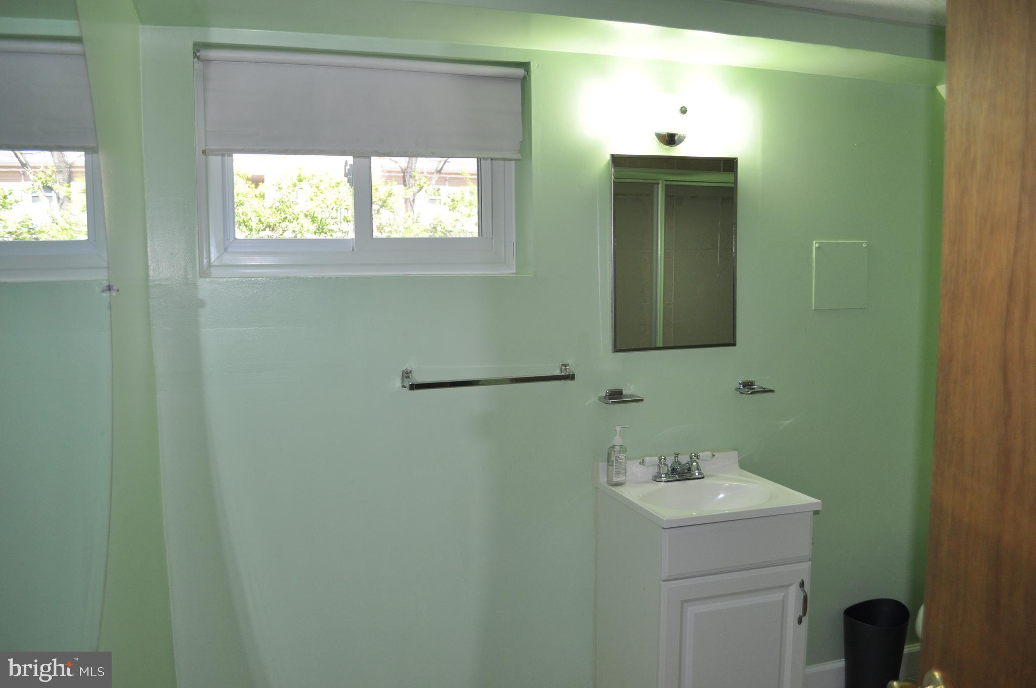 REGENCY ESTATES - Residential Lease