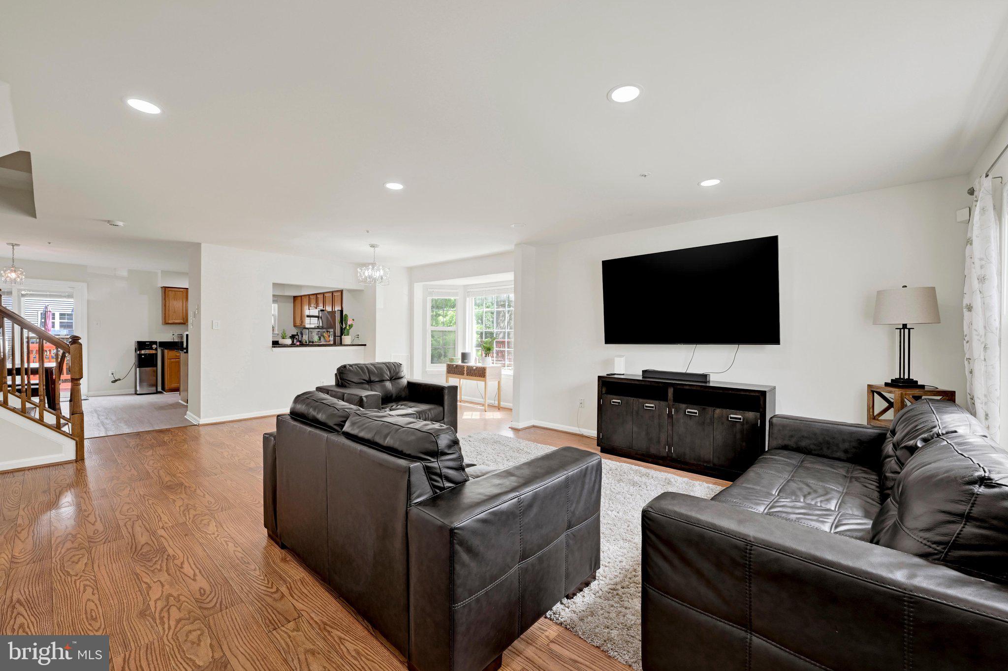 6211 DEEP EARTH LANE