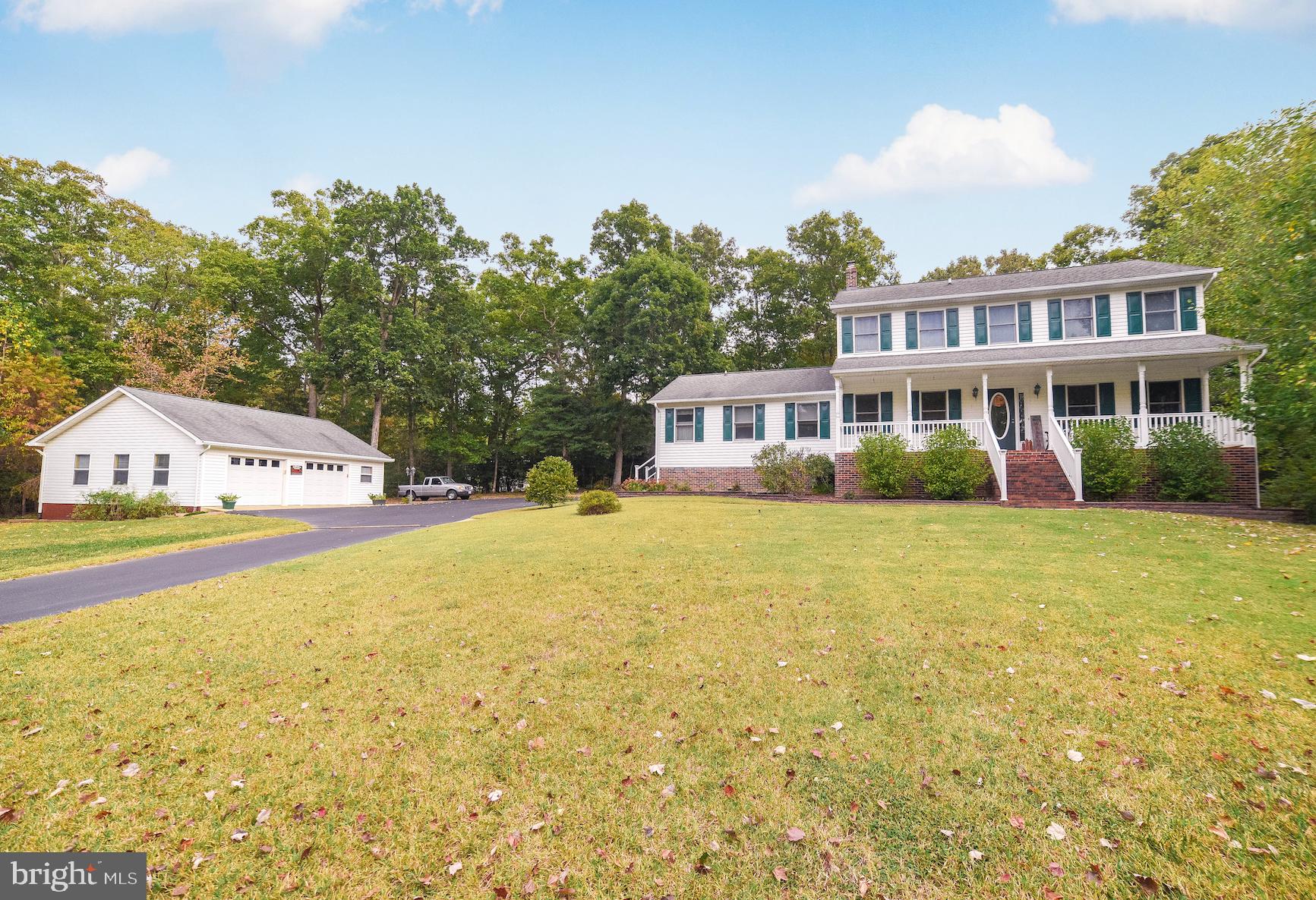 This Beautiful home is amazing. You have to see this kitchen! The private lot is perfect for entertaining, or just staying to yourself. Large bedrooms and spacious basement. All at the end of a desirable street in a desirable neighborhood.