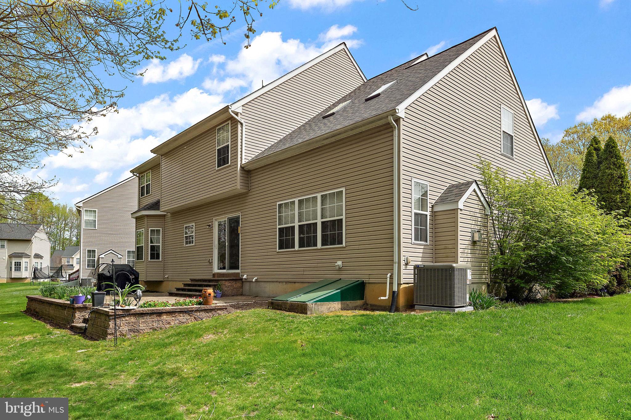 DEERBORNE WOODS - Residential