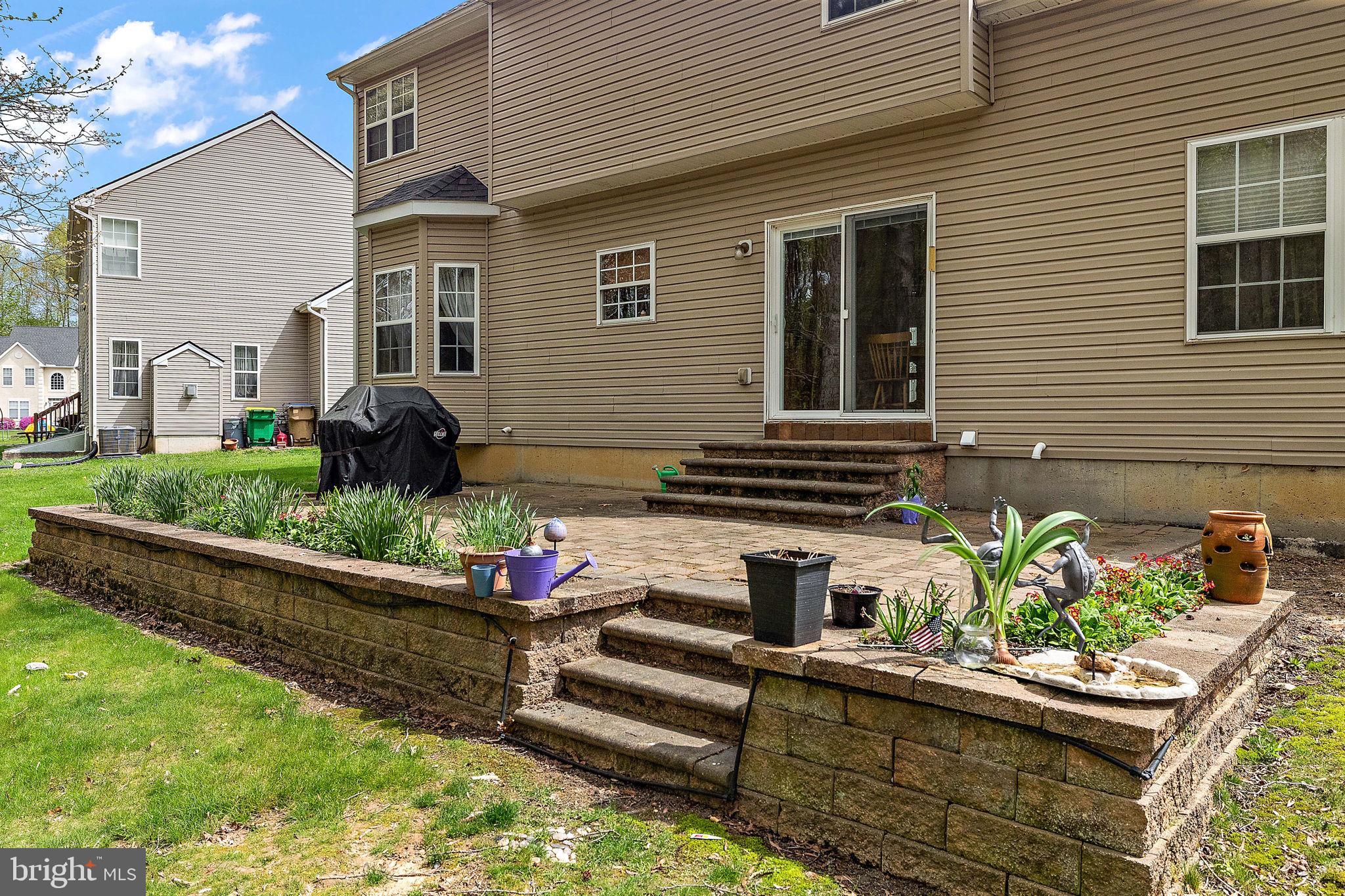 DEERBORNE WOODS - Residential