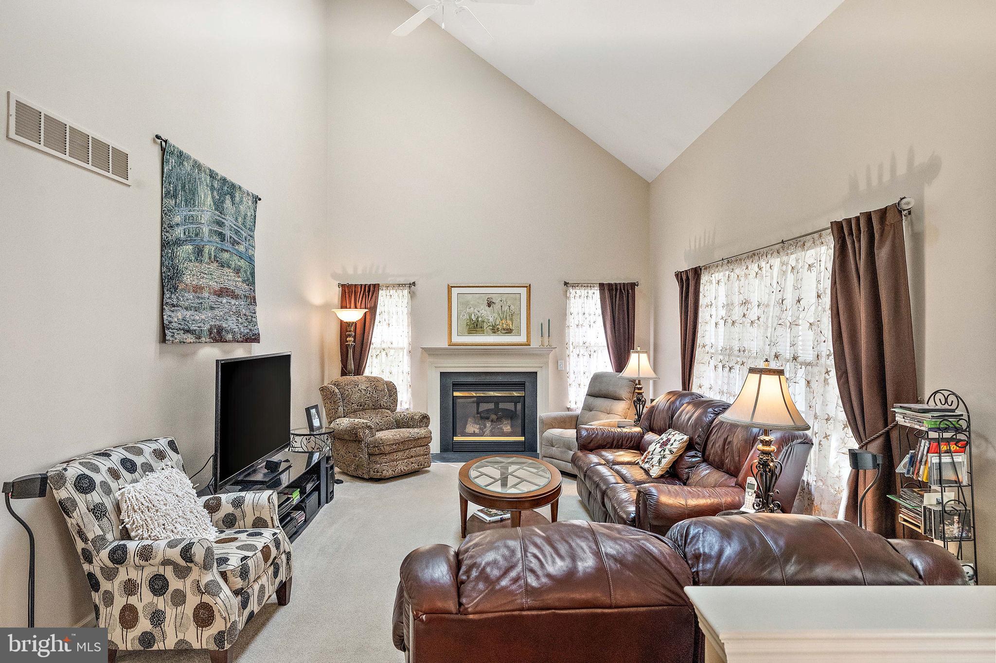 DEERBORNE WOODS - Residential