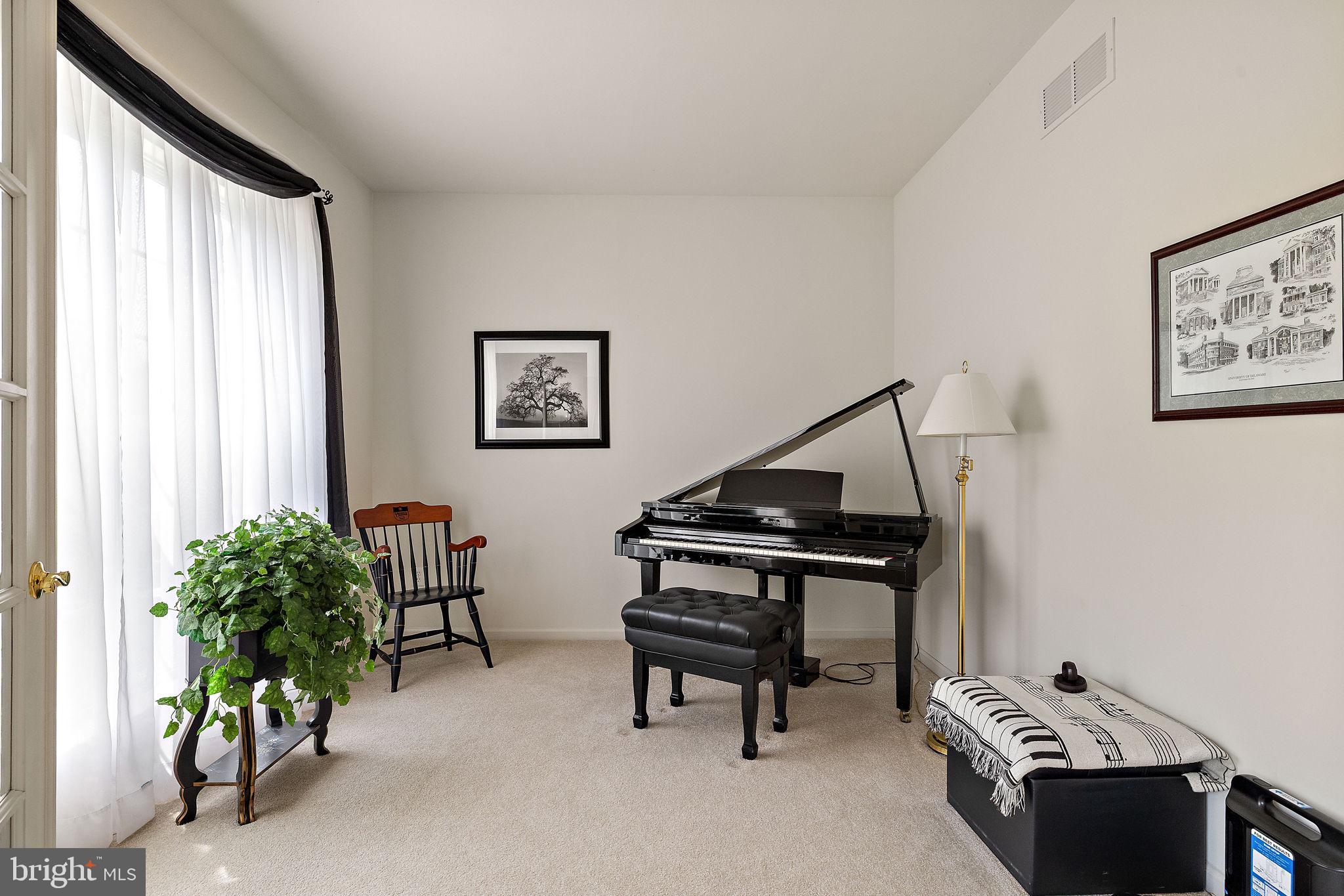 DEERBORNE WOODS - Residential