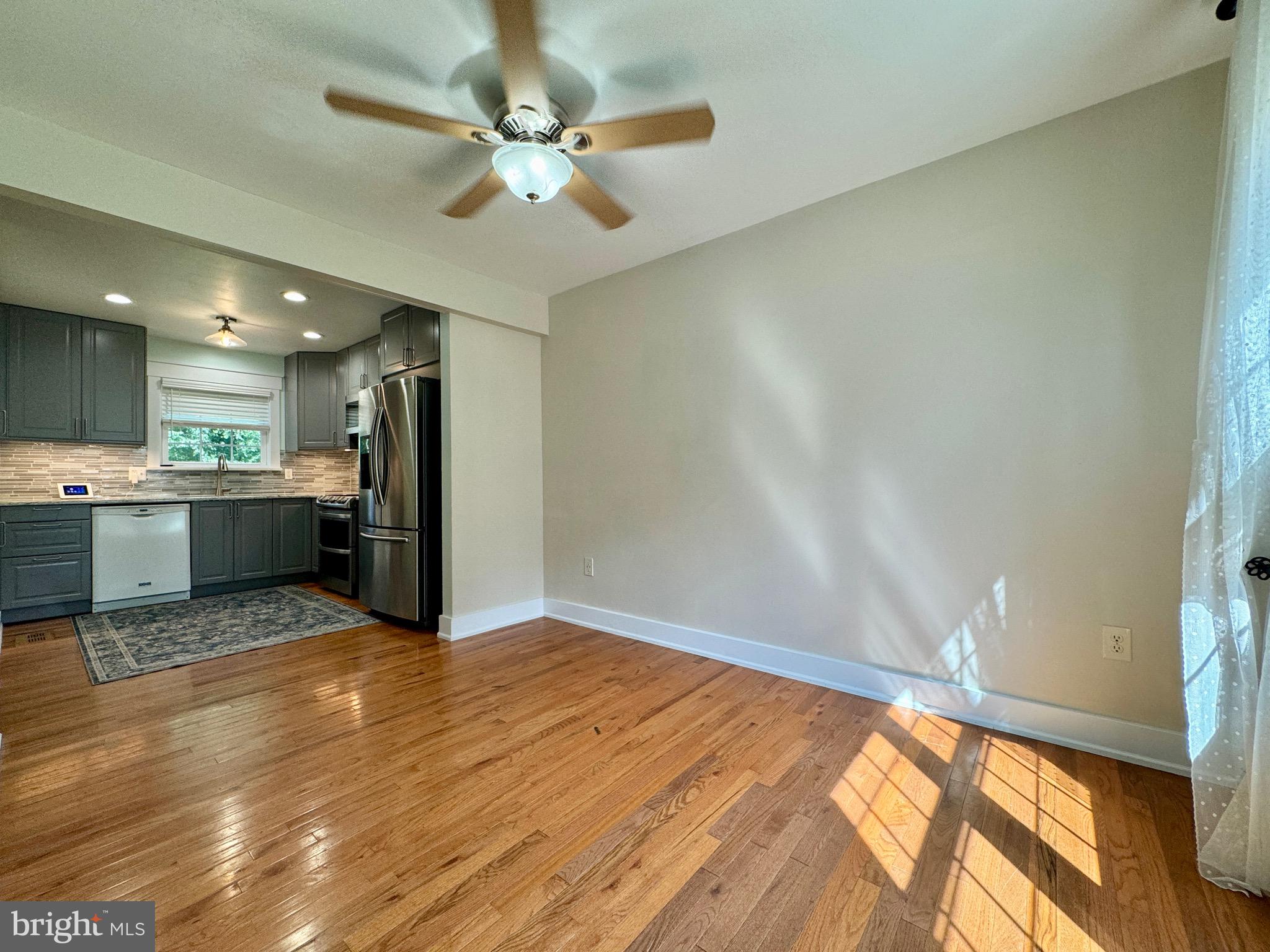 DALE CITY - Residential Lease