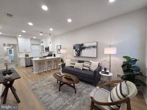 843 E LOMBARD STREET BALTIMORE MD 21202