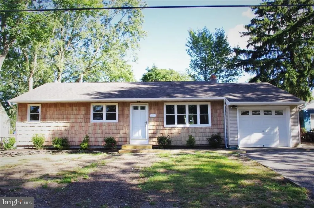 247 Beach Avenue, Beachwood, NJ 08722