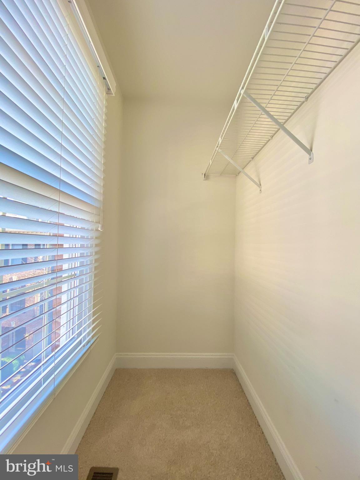 PALISADES PARK - Residential Lease