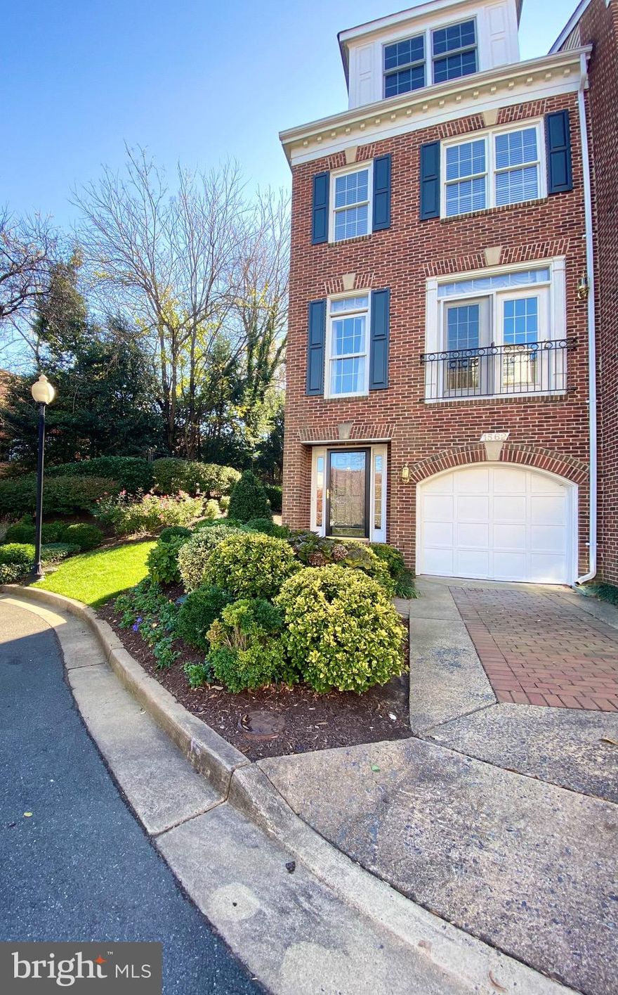 Welcome to 1562 21st Ct in Arlington, VA!  This stunning 4 Level/3 Bedroom/3 Full Bath/2 Half Bath end unit townhome is located in Palisades Park.  The home has spectacular views and is 5 min's to Rosslyn Metro & Key Bridge.  Upon entering the home on the lower level, enjoy a family room with a half bathroom, gas fireplace and access to fenced in patio area perfect for relaxing! Main level of the home boasts gorgeous hardwood floors, crown molding, large windows to let in plenty of sunlight! Gourmet kitchen with plantation shutters, stainless steel appliances and granite counter tops. Upper Level 1 has 2 Bedrooms to include a Primary Bedroom with spacious walk in closet as well as plantation shutters.  Primary Luxury Bathroom with separate shower & soaking tub.  Upper 2 Level has a spacious private bedroom with a full bathroom!   One car garage as well as driveway parking.  This property is a must see and close to shopping/dining, Georgetown and DC.
