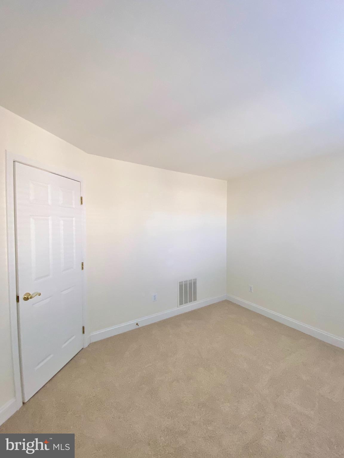 PALISADES PARK - Residential Lease