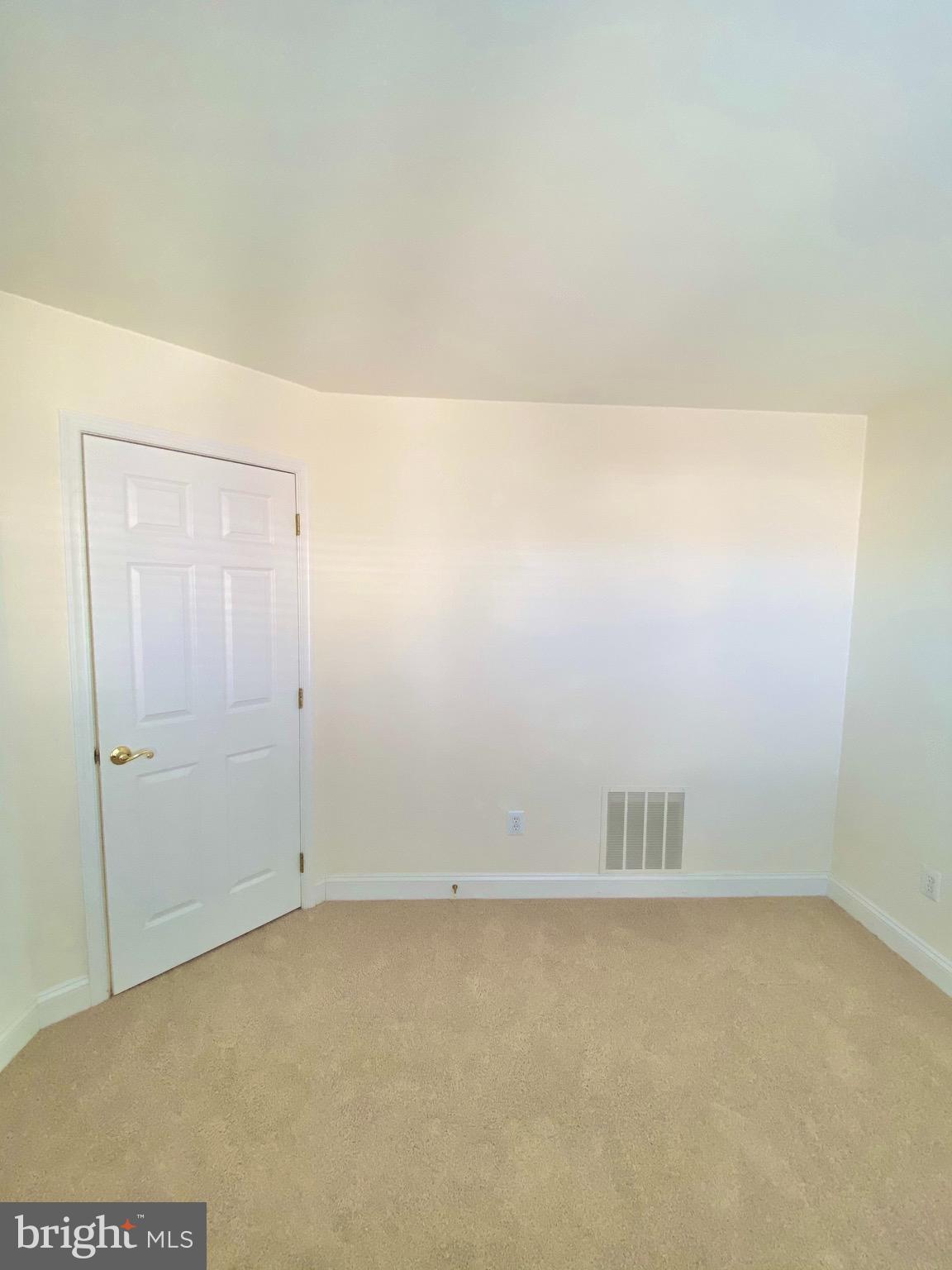 PALISADES PARK - Residential Lease