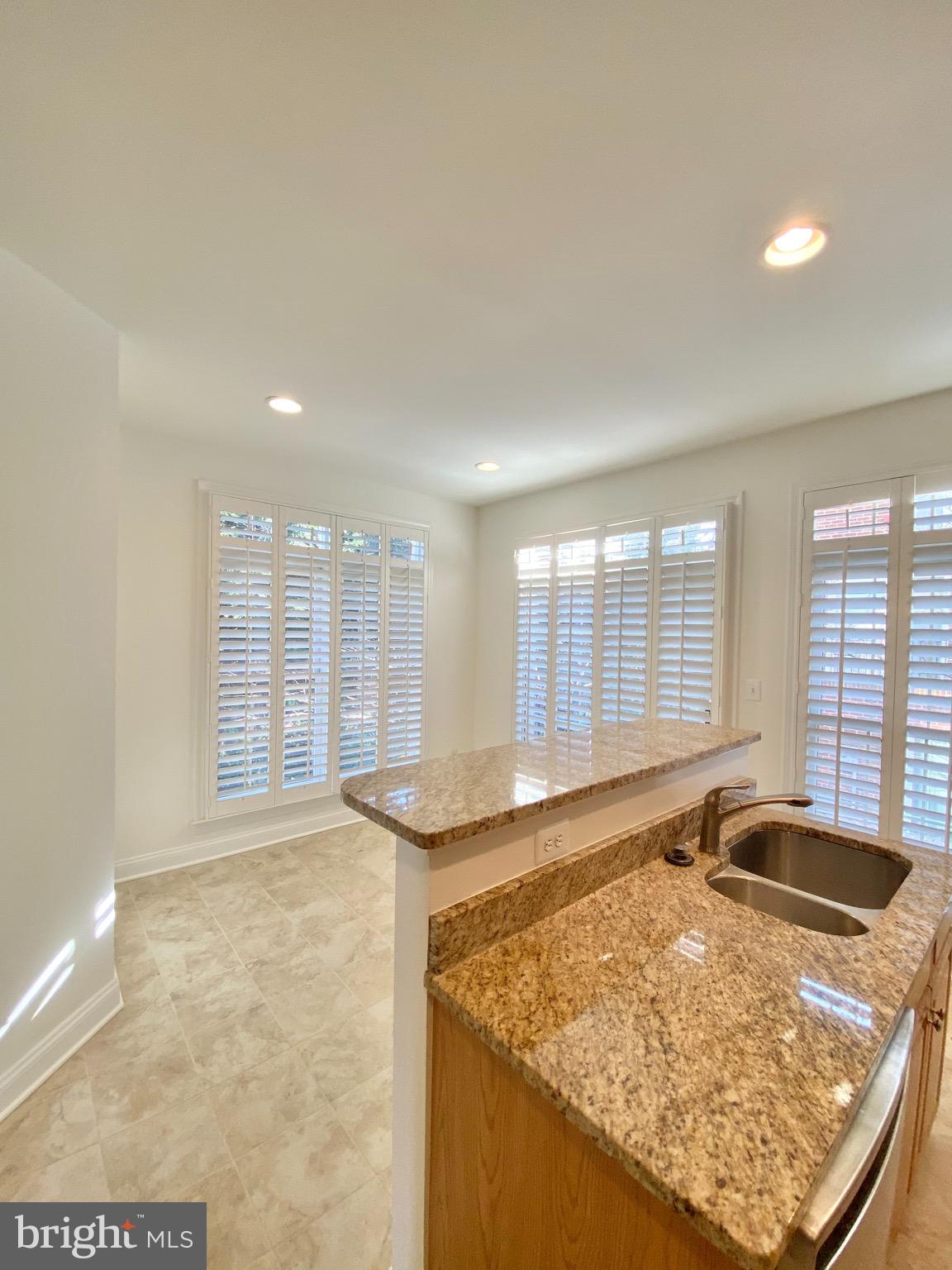 PALISADES PARK - Residential Lease