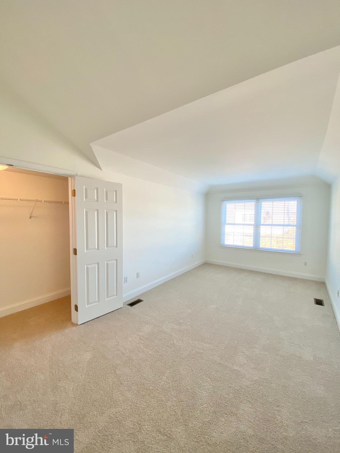 PALISADES PARK - Residential Lease