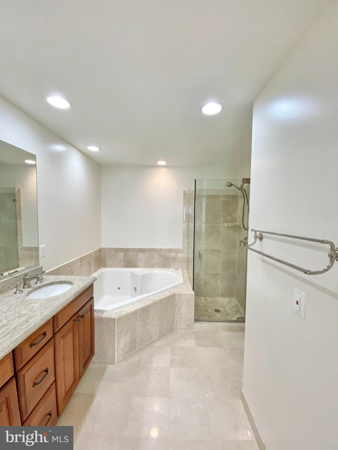 PALISADES PARK - Residential Lease