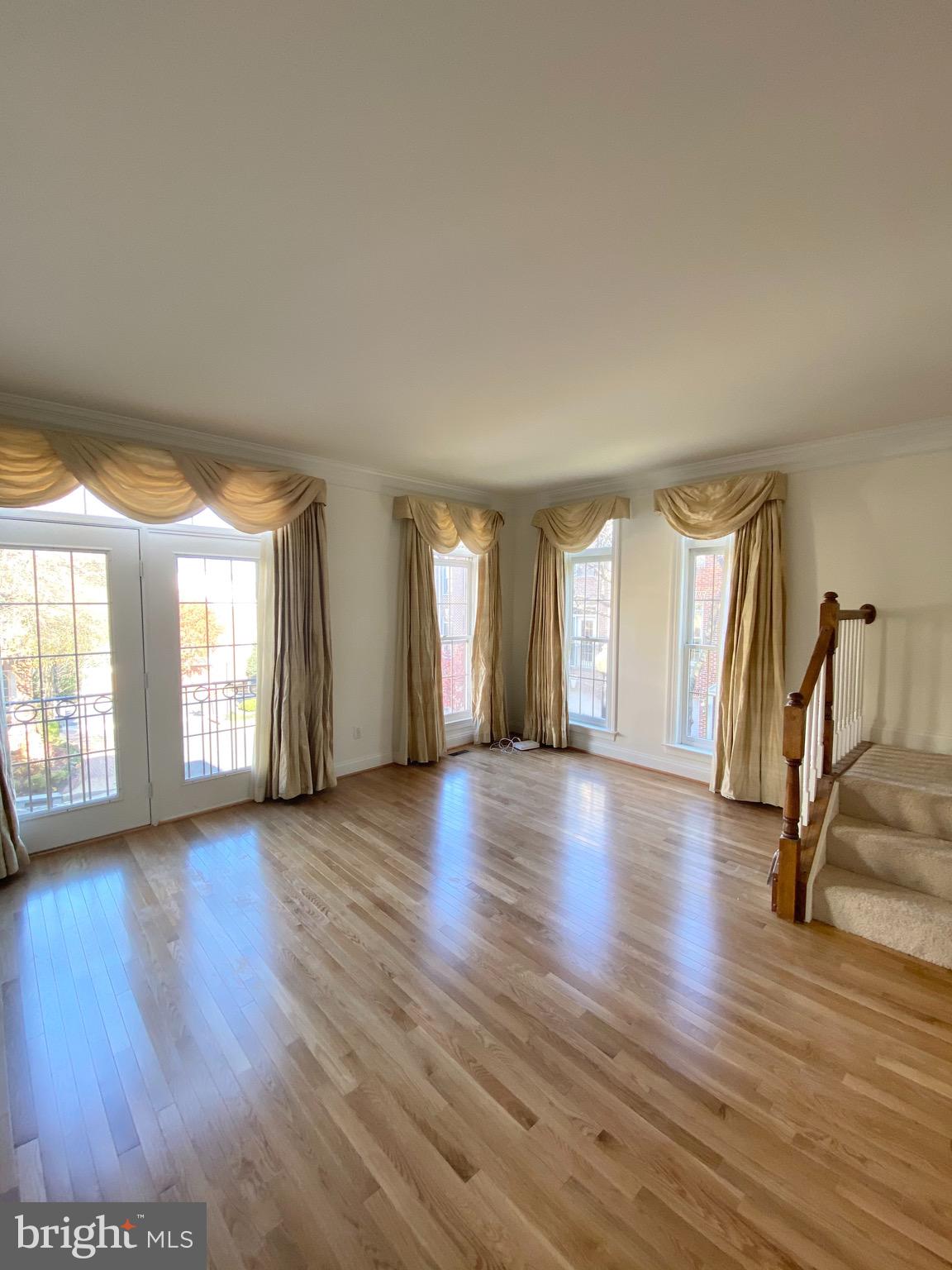PALISADES PARK - Residential Lease
