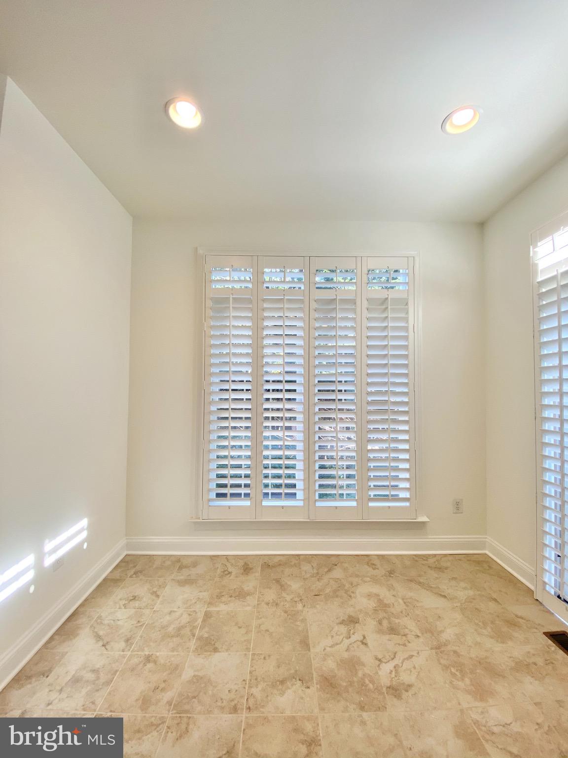 PALISADES PARK - Residential Lease