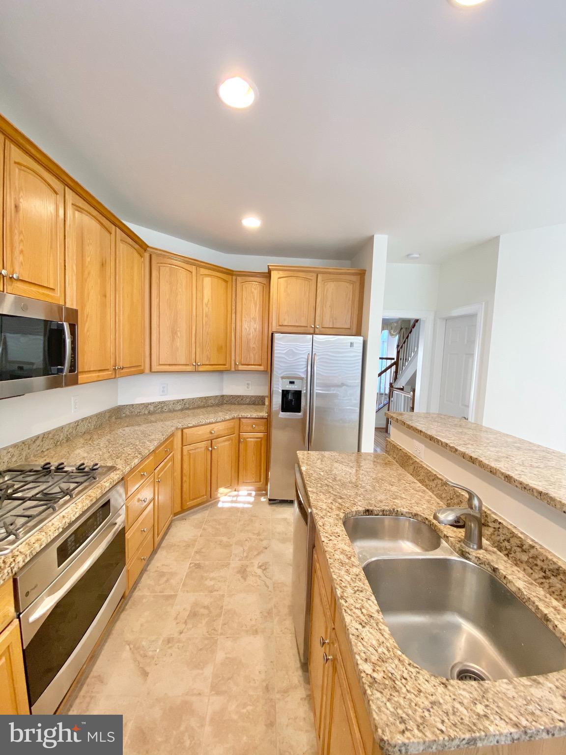 PALISADES PARK - Residential Lease