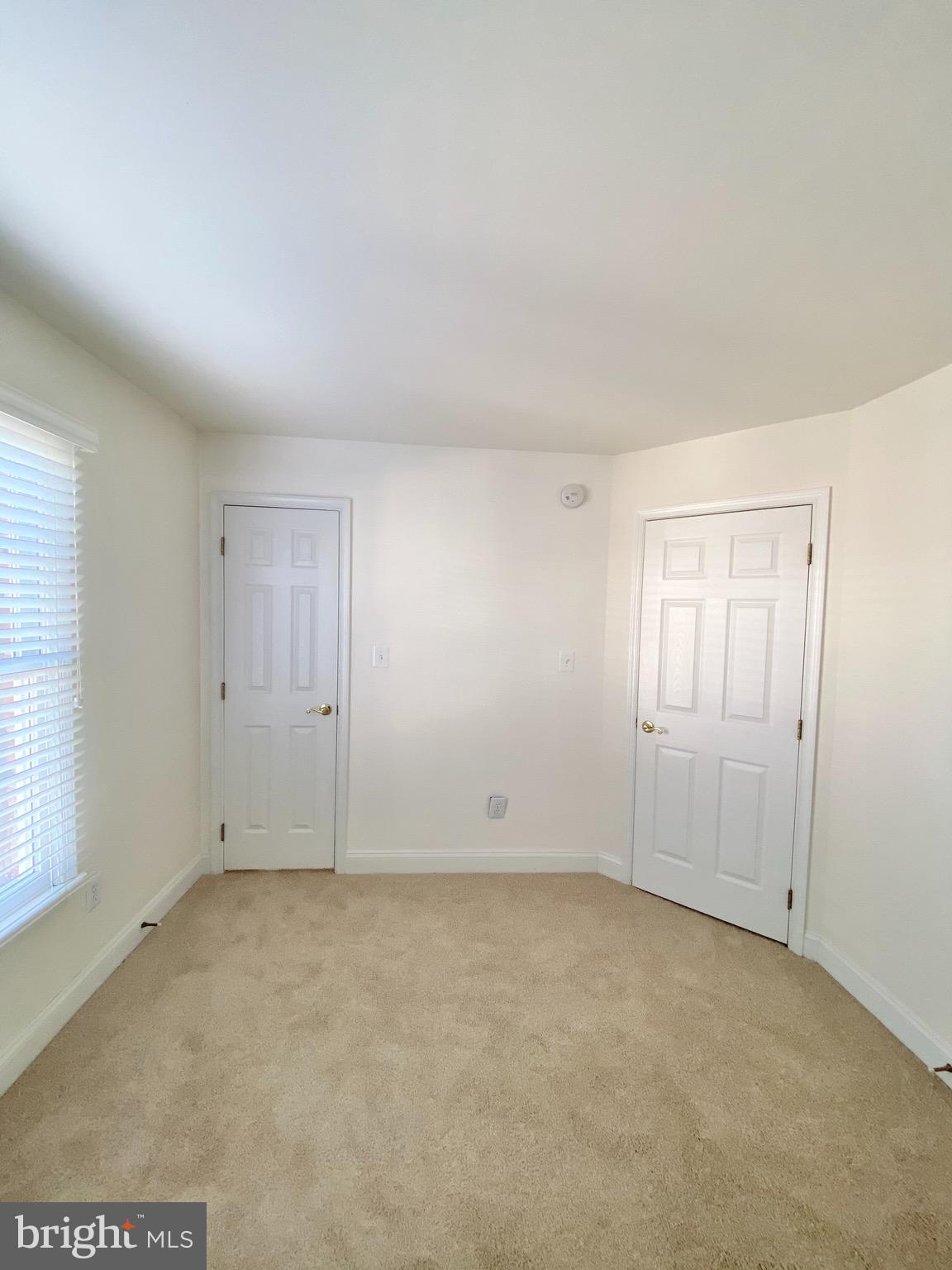 PALISADES PARK - Residential Lease