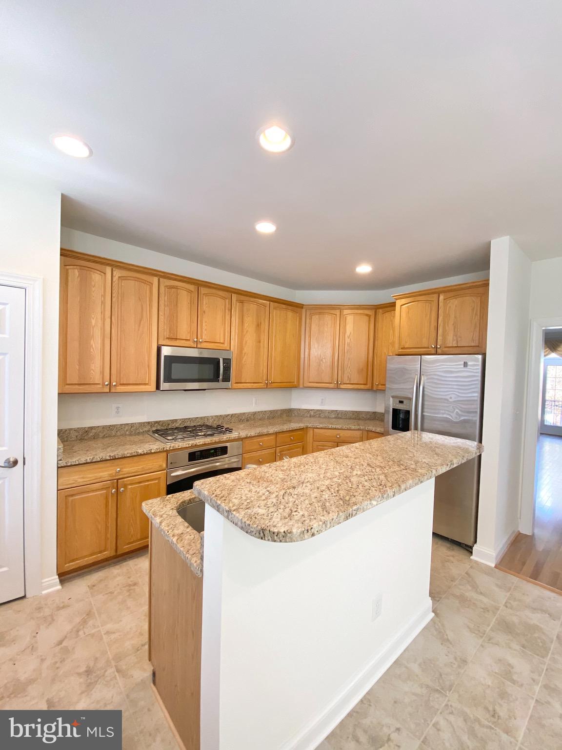 PALISADES PARK - Residential Lease