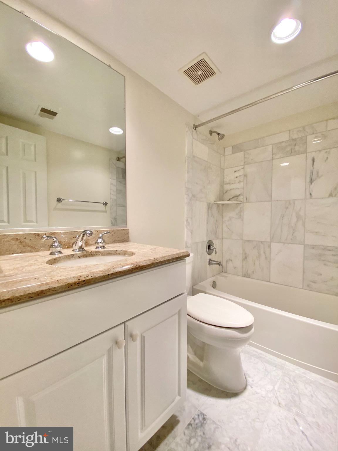 PALISADES PARK - Residential Lease