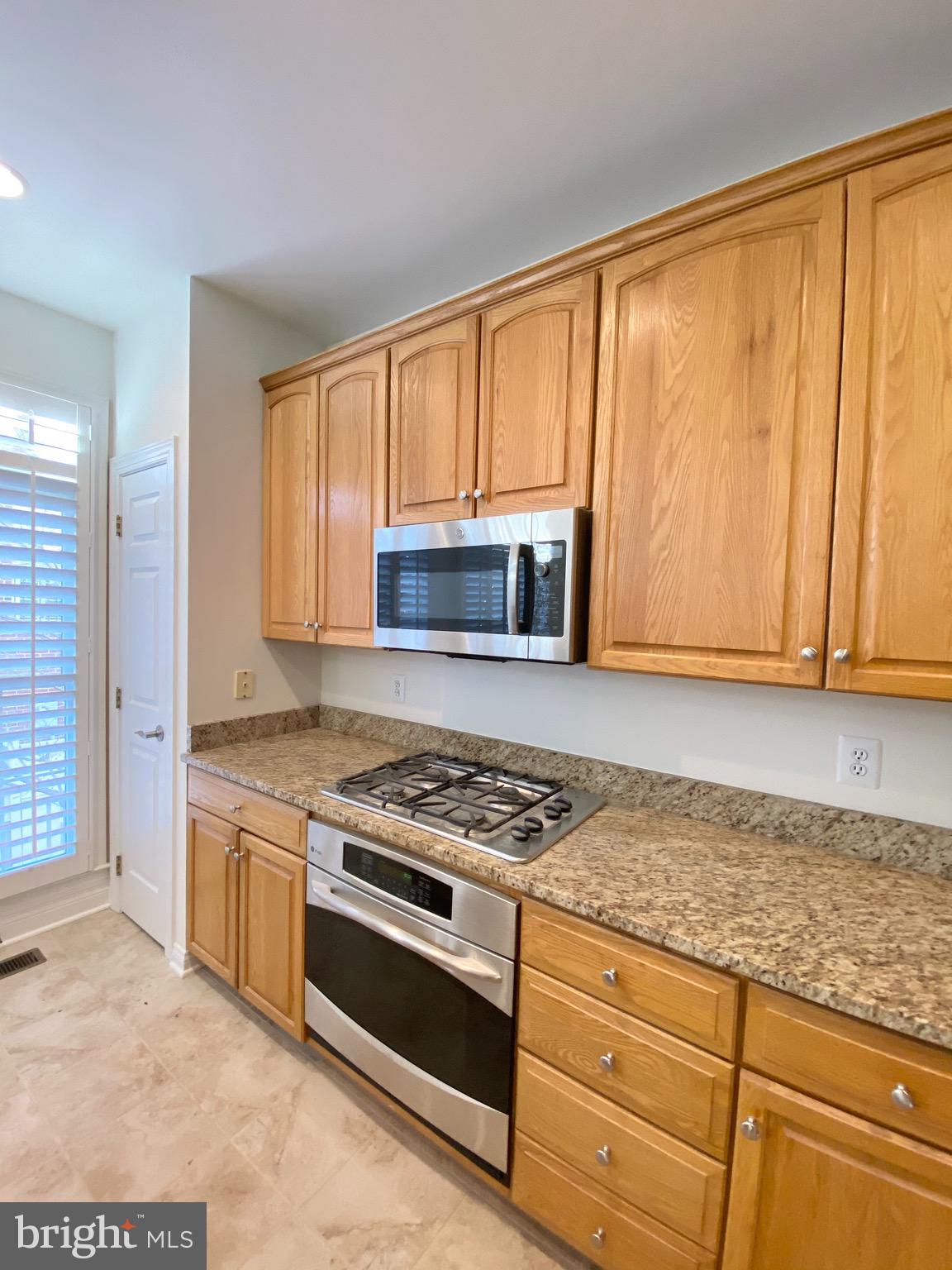 PALISADES PARK - Residential Lease