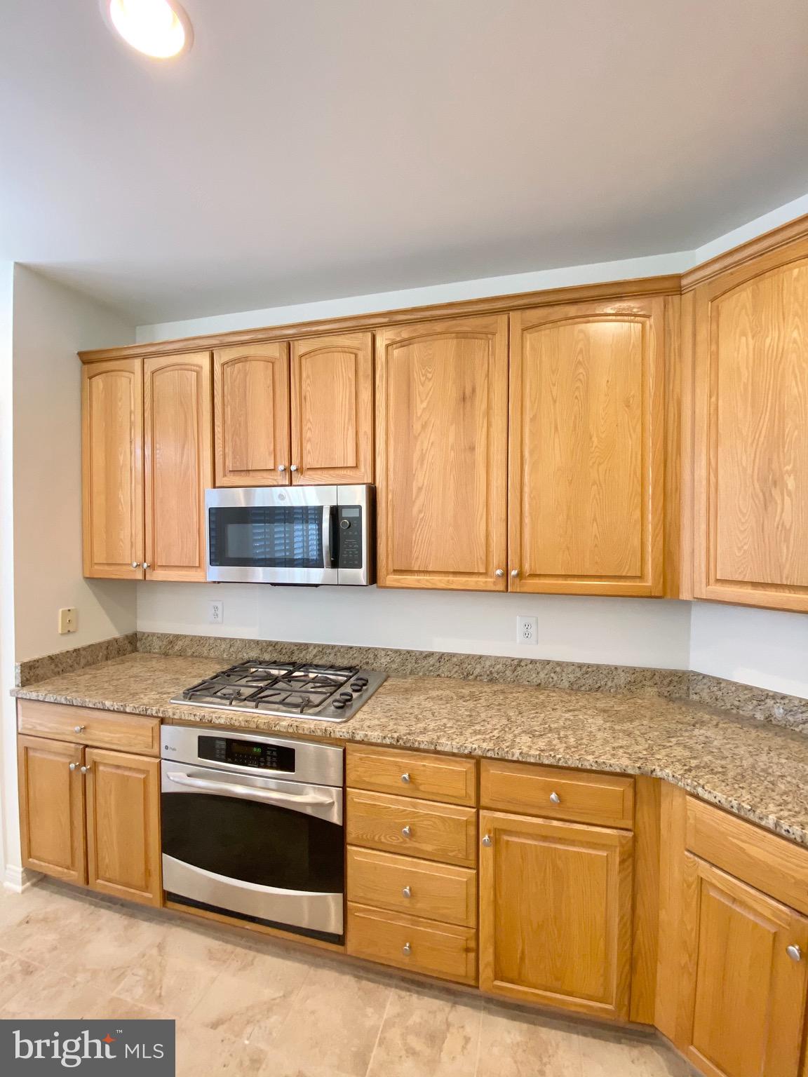 PALISADES PARK - Residential Lease