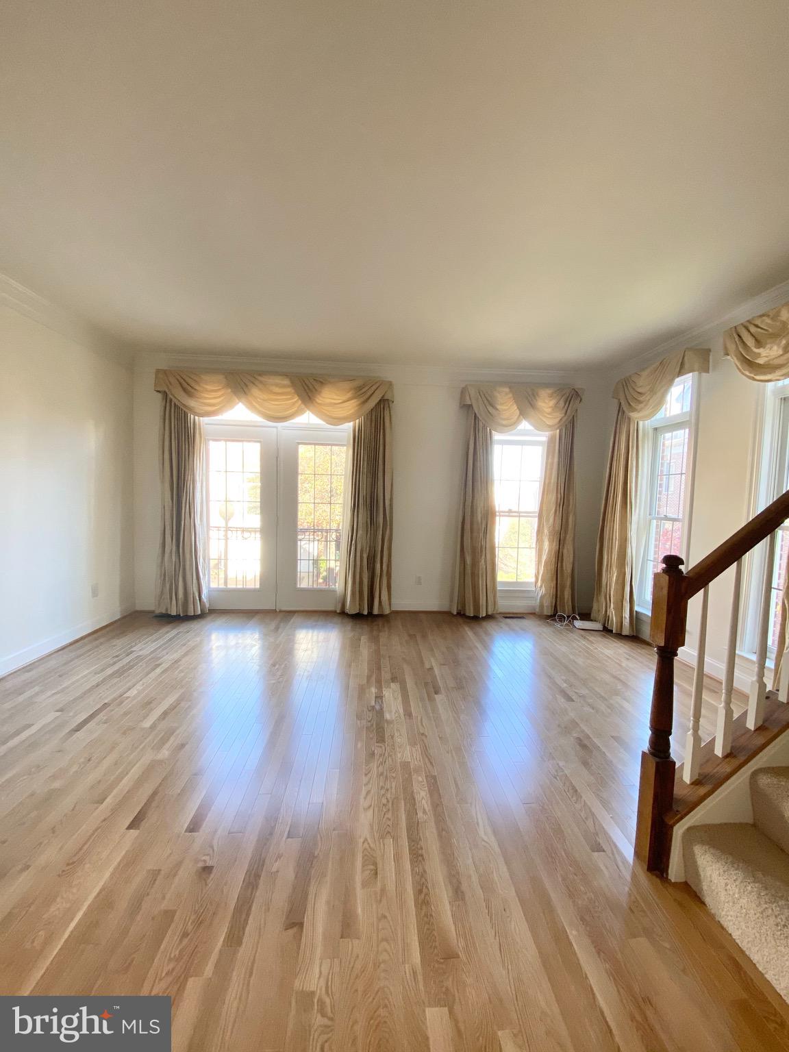 PALISADES PARK - Residential Lease