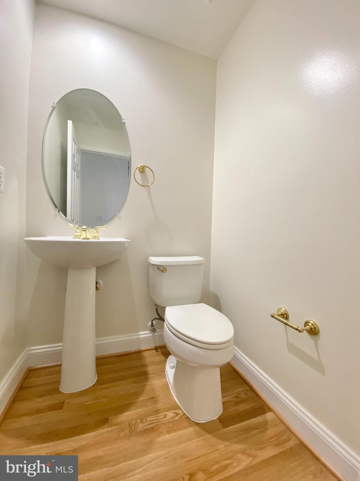 PALISADES PARK - Residential Lease