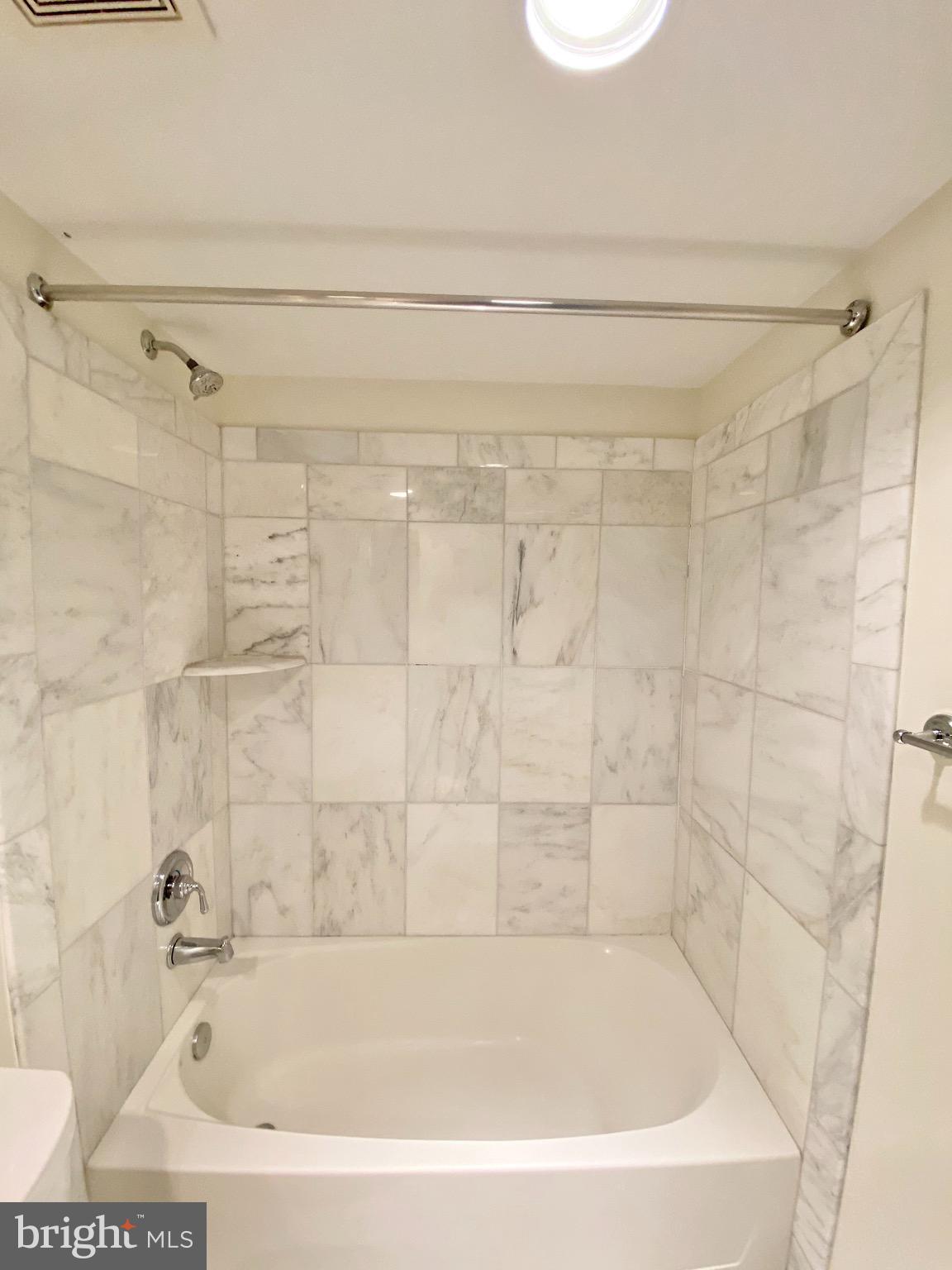 PALISADES PARK - Residential Lease