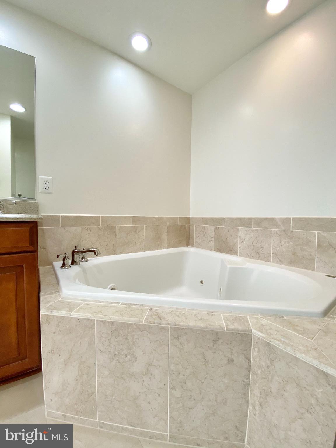 PALISADES PARK - Residential Lease