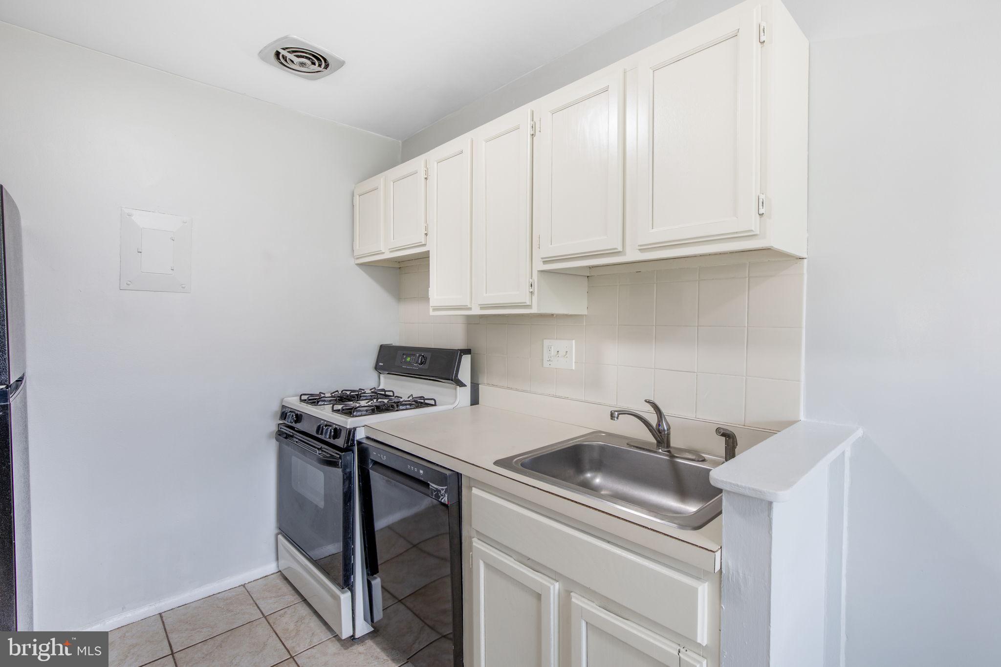 CARROLLAN GARDENS - Residential