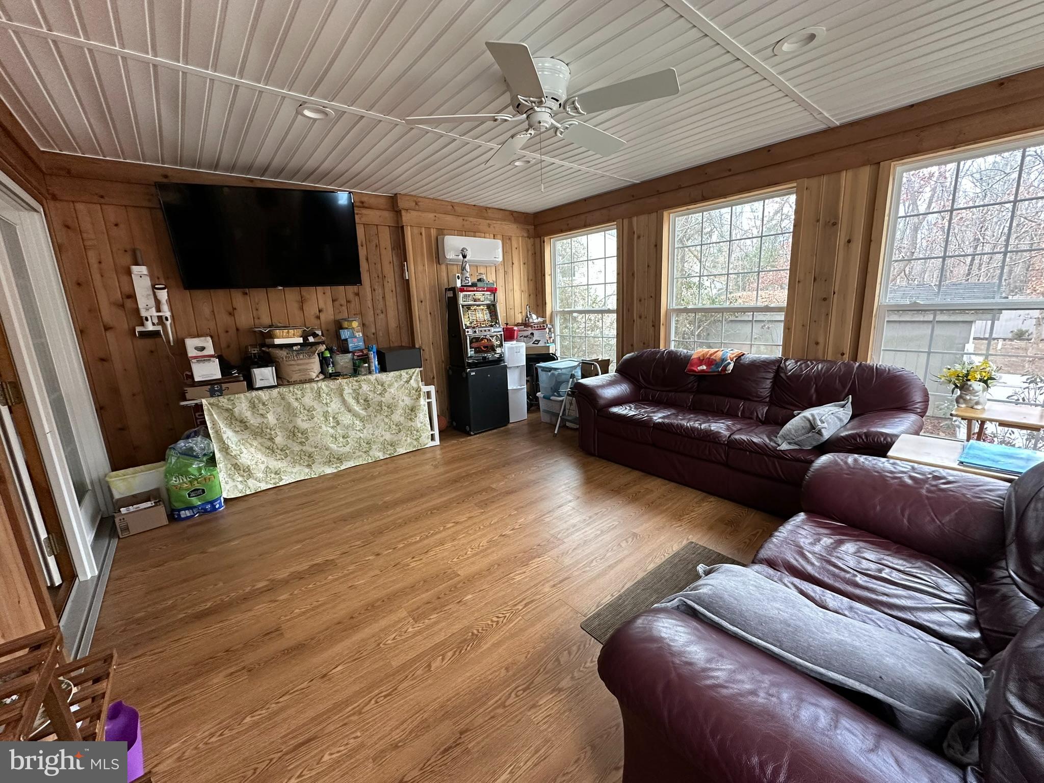 26 MEETINGHOUSE COURT