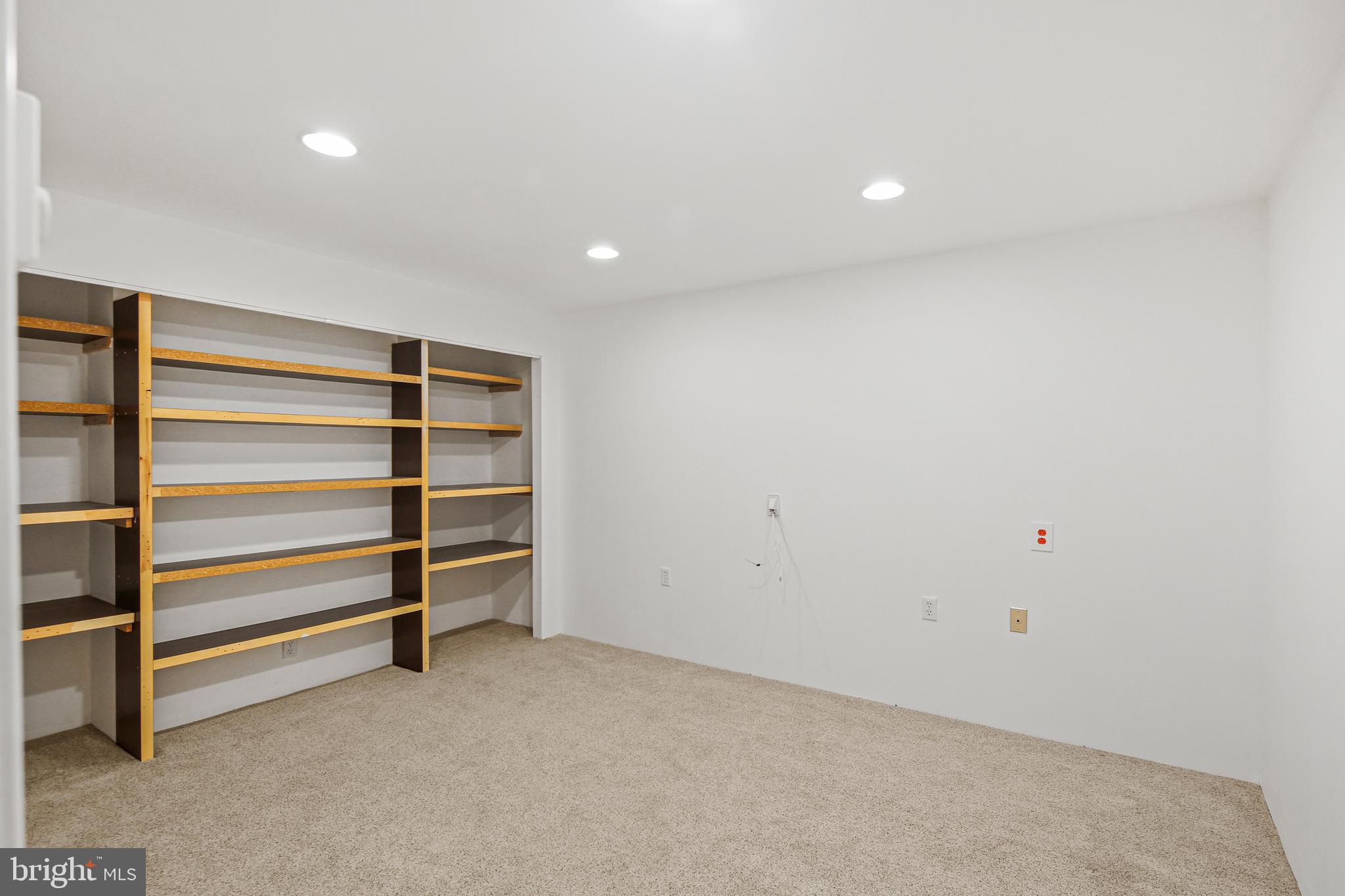 TURF VALLEY OVERLOOK - Residential Lease