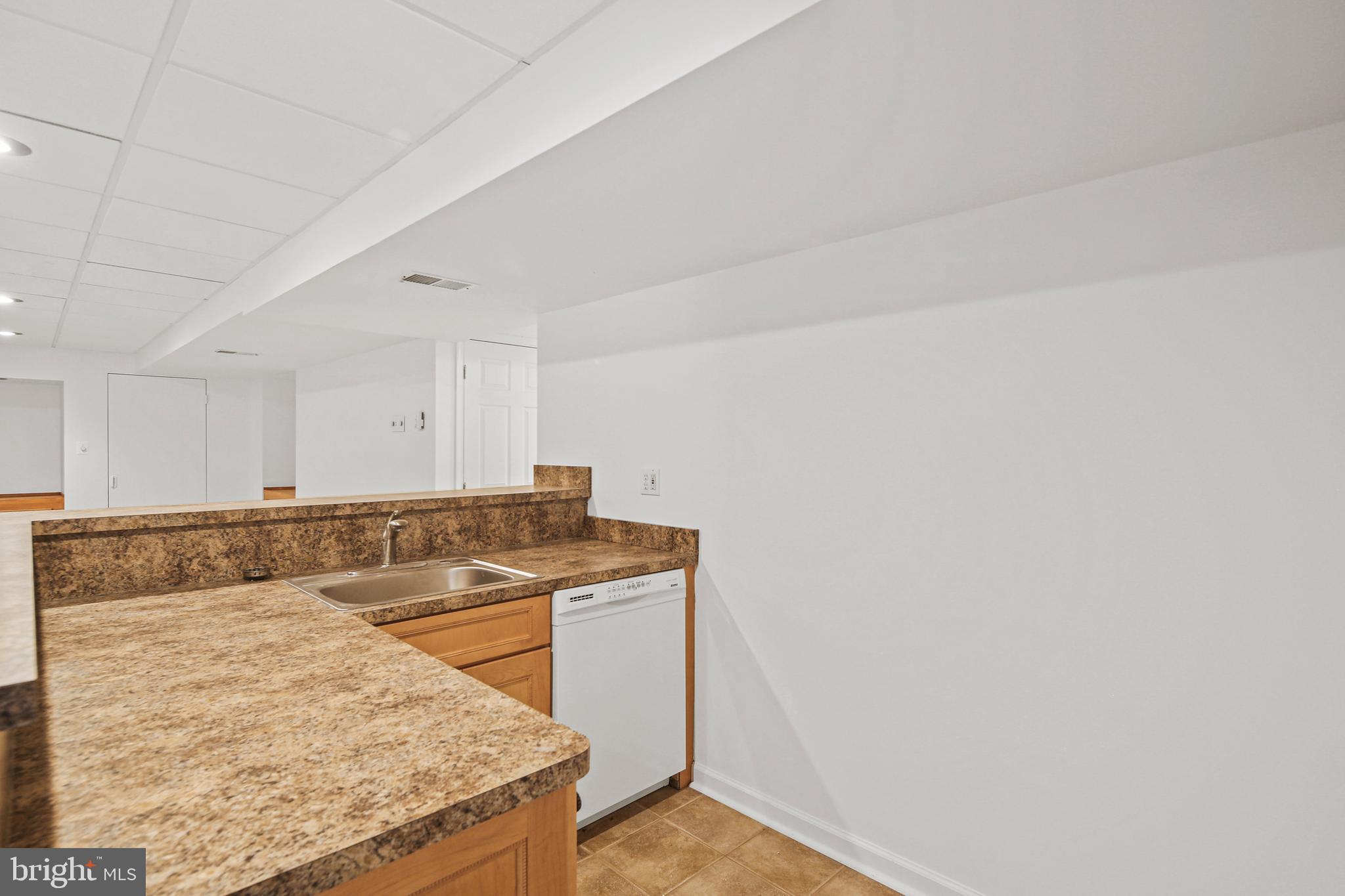 TURF VALLEY OVERLOOK - Residential Lease