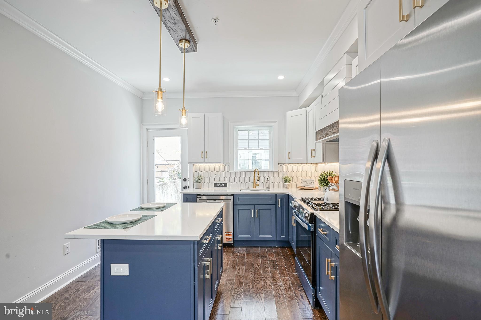 POINT BREEZE - Residential