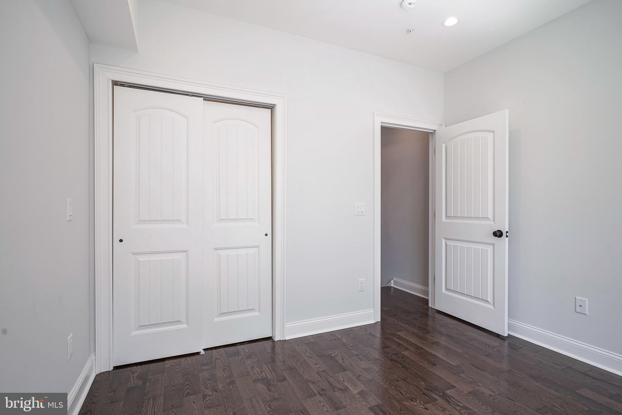 POINT BREEZE - Residential