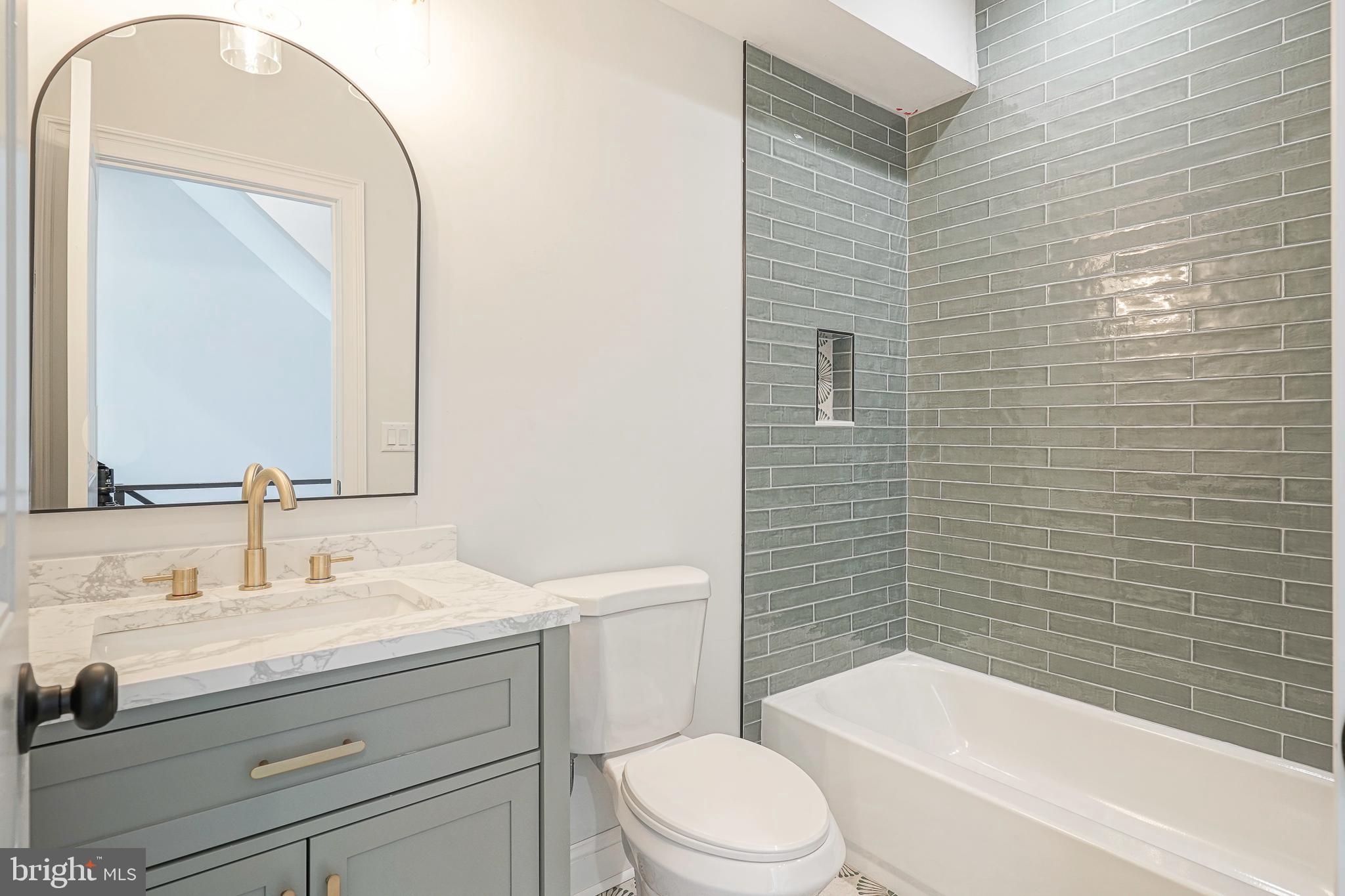 POINT BREEZE - Residential