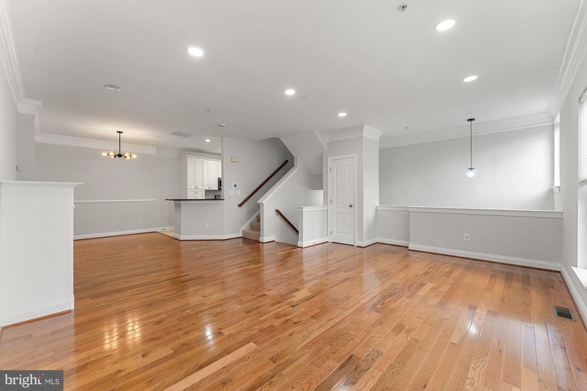 5114 KNAPP PLACE
