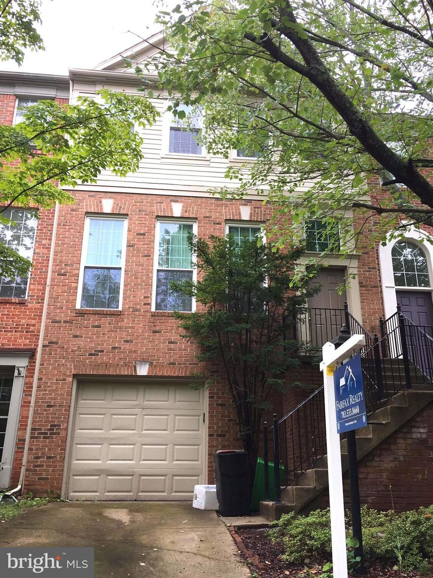 Priced to sale   HW floors, granite counter top, SS appliances, big kitchen area, deck, finished basement, garage, renovated master bath, separate tub and shower and double sink in master bathroom, big master bedroom and walk in closed. "AS IS" sale,but just needs some TLC to make it shine . Don't let this opportunity go. Come and see for your self. Seller requesting Universal Title