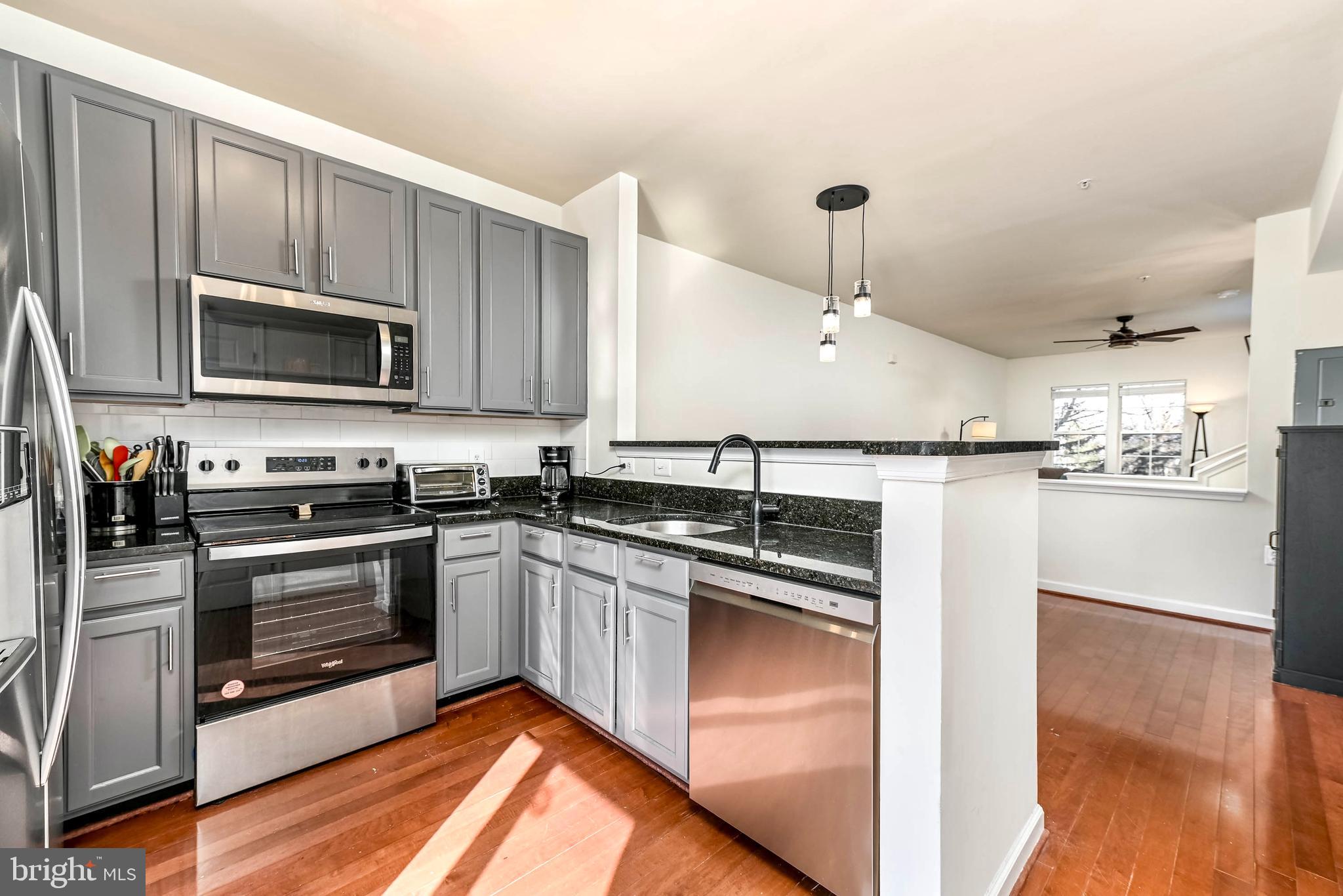 42526 MAYFLOWER TERRACE