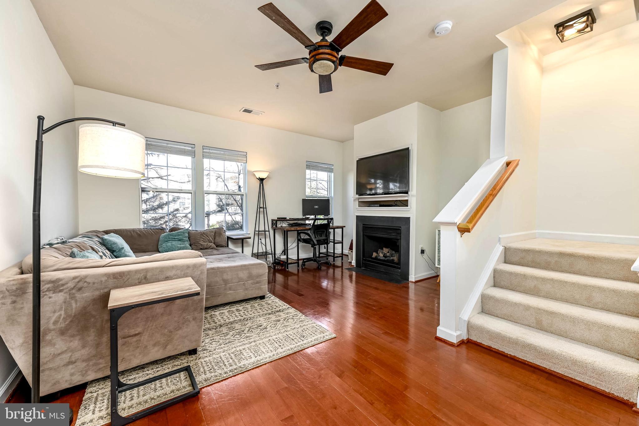 42526 MAYFLOWER TERRACE