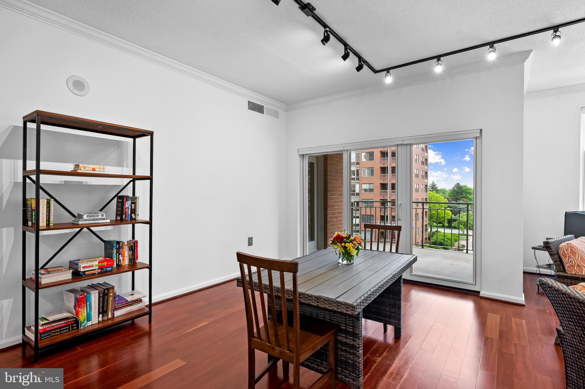 TUSCANY-CANTERBURY - Residential